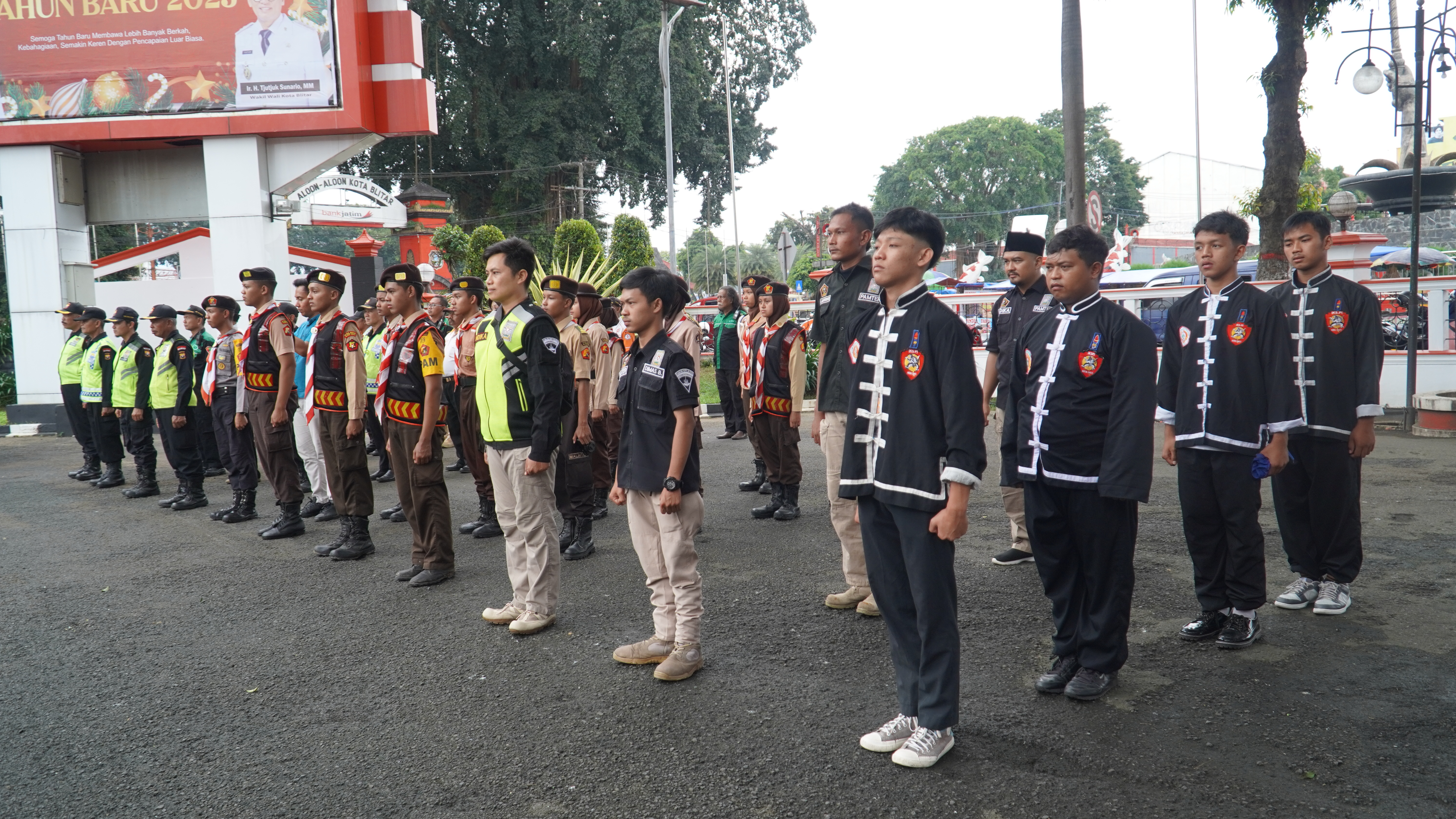 31 Desember 2024 - Apel gelar pasukan pergantian TAHUN BARU 2025