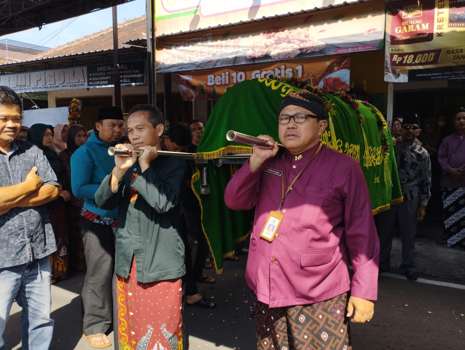 Takziah Almarhun Bapak AGUS SALIM (Purna Staf Ahli Pemkot Blitar )