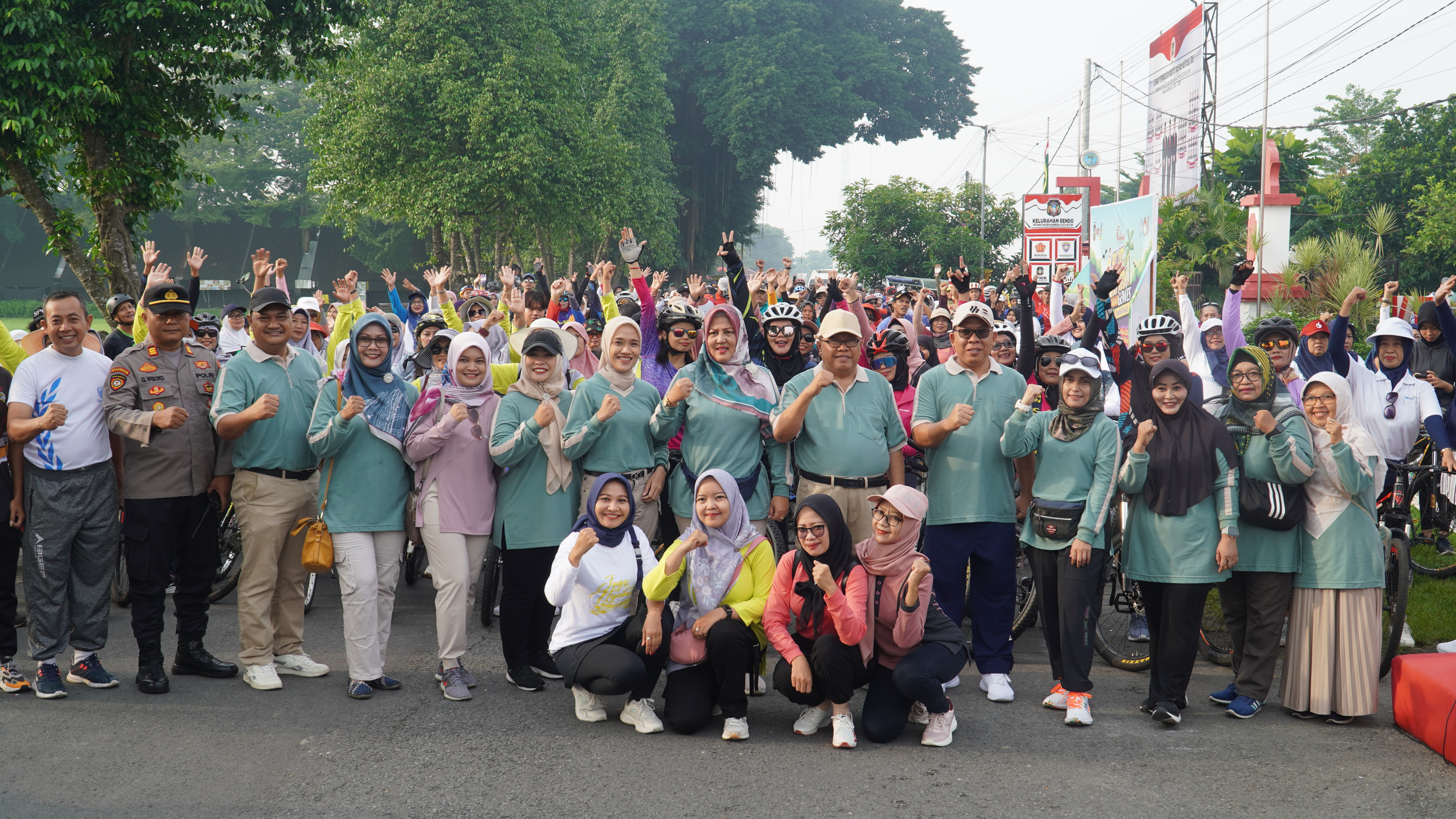 8 Desember 2024 -  Pemberangkatan SERIBU SRIKANDI GOWES SAMBIL WISATA ( BU SRI WES BISA) Tahun 2024  di Depan Kel.BENDO