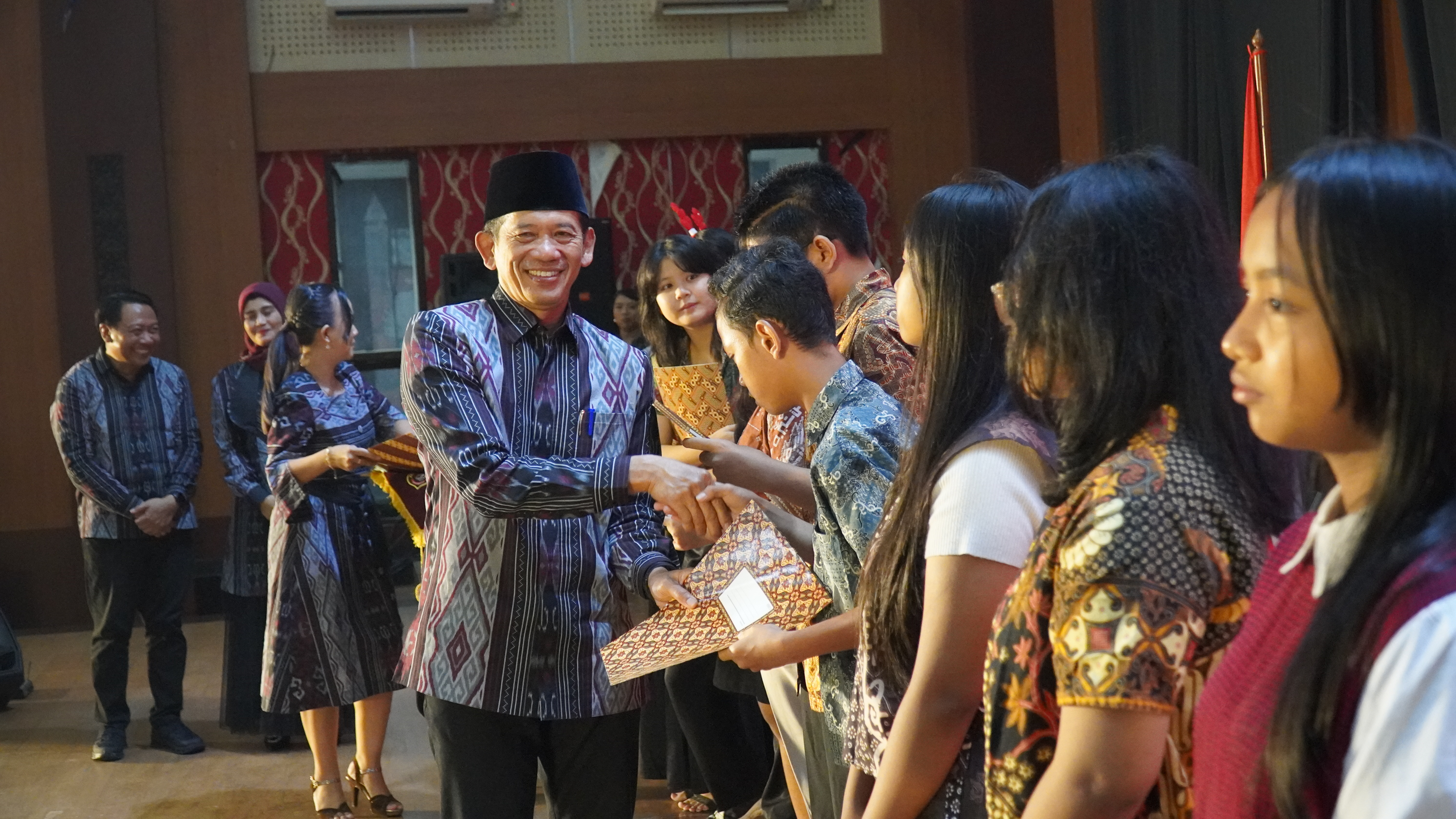 Perayaan NATAL ASN,TNI,POLRI,Tenaga Pendidik,PTT &amp;amp; Umat Kristiani se-Kota Blitar