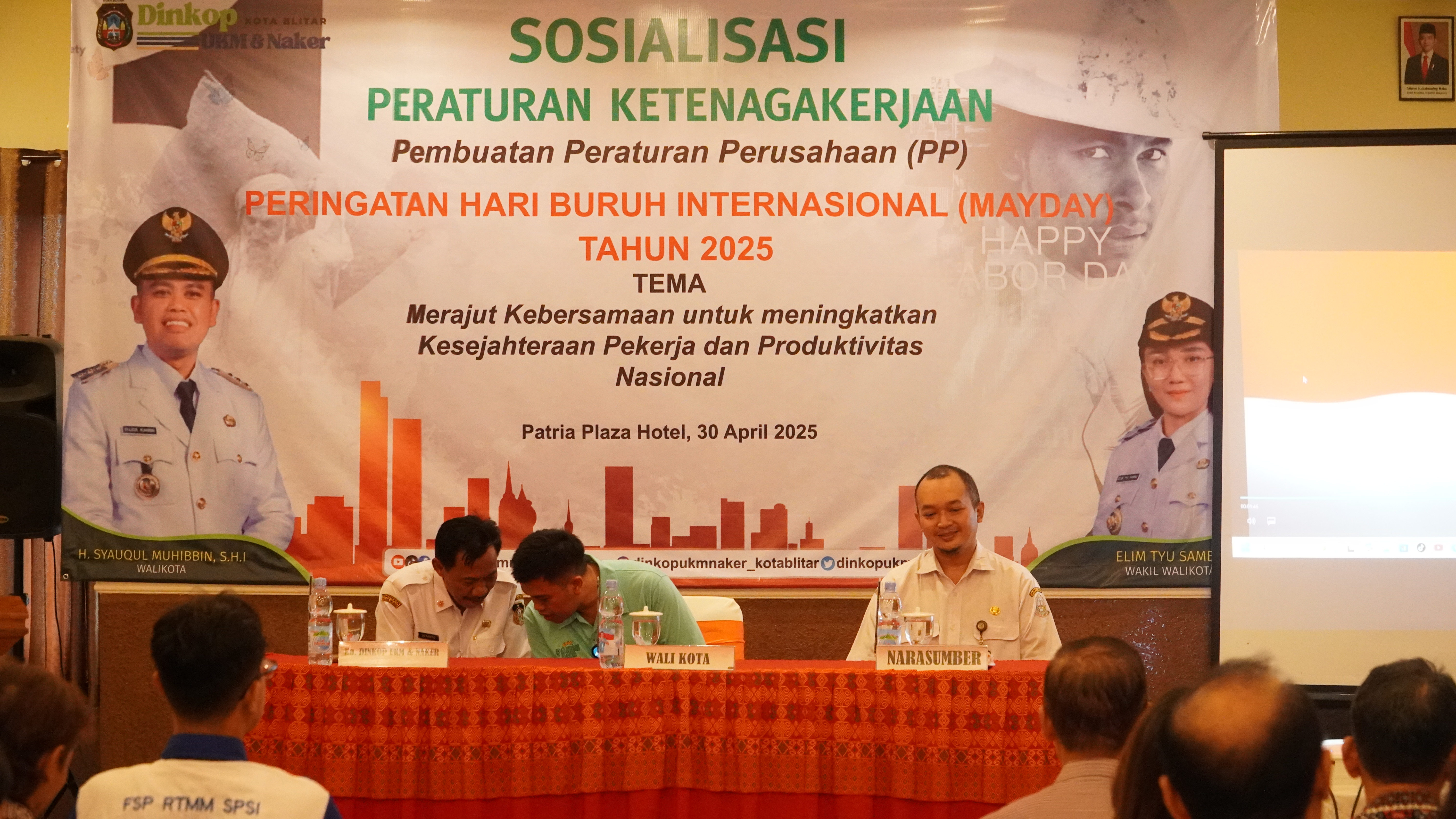 30 April 2025 - Pembukaan Sosialisasi Peraturan Ketenagakerjaan Tentang Pembuatan Peraturan Perusahaan di Ballroom Patria Plaza Hotel