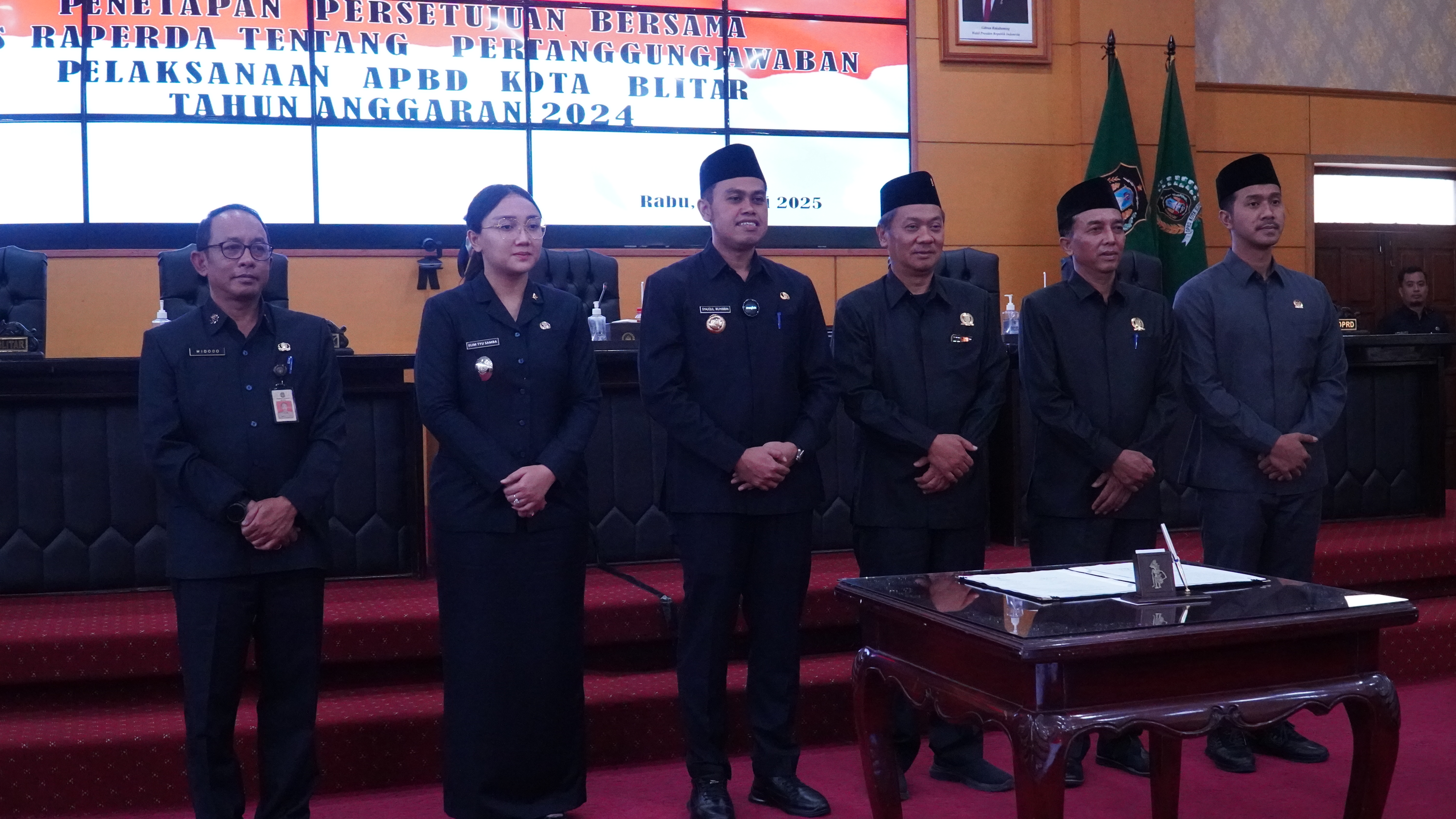 25 Juni 2025 - RAPAT PARIPURNA DPRD