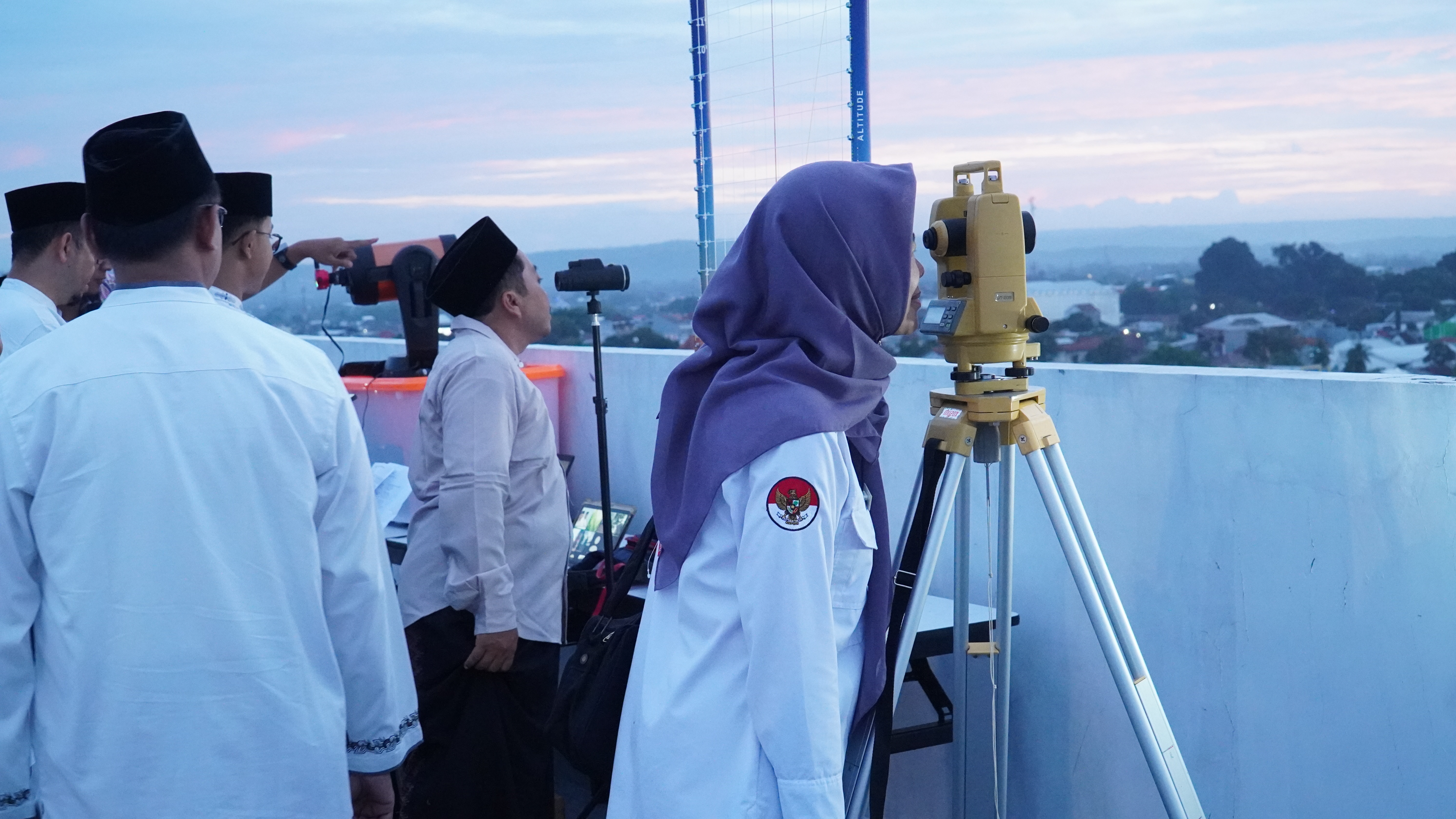 27 Mei 2025 - Rukyatul Hilal Penentuan Awal Dzulhijah 1446 H 2025 M di Lantai 9 Hotel Santika