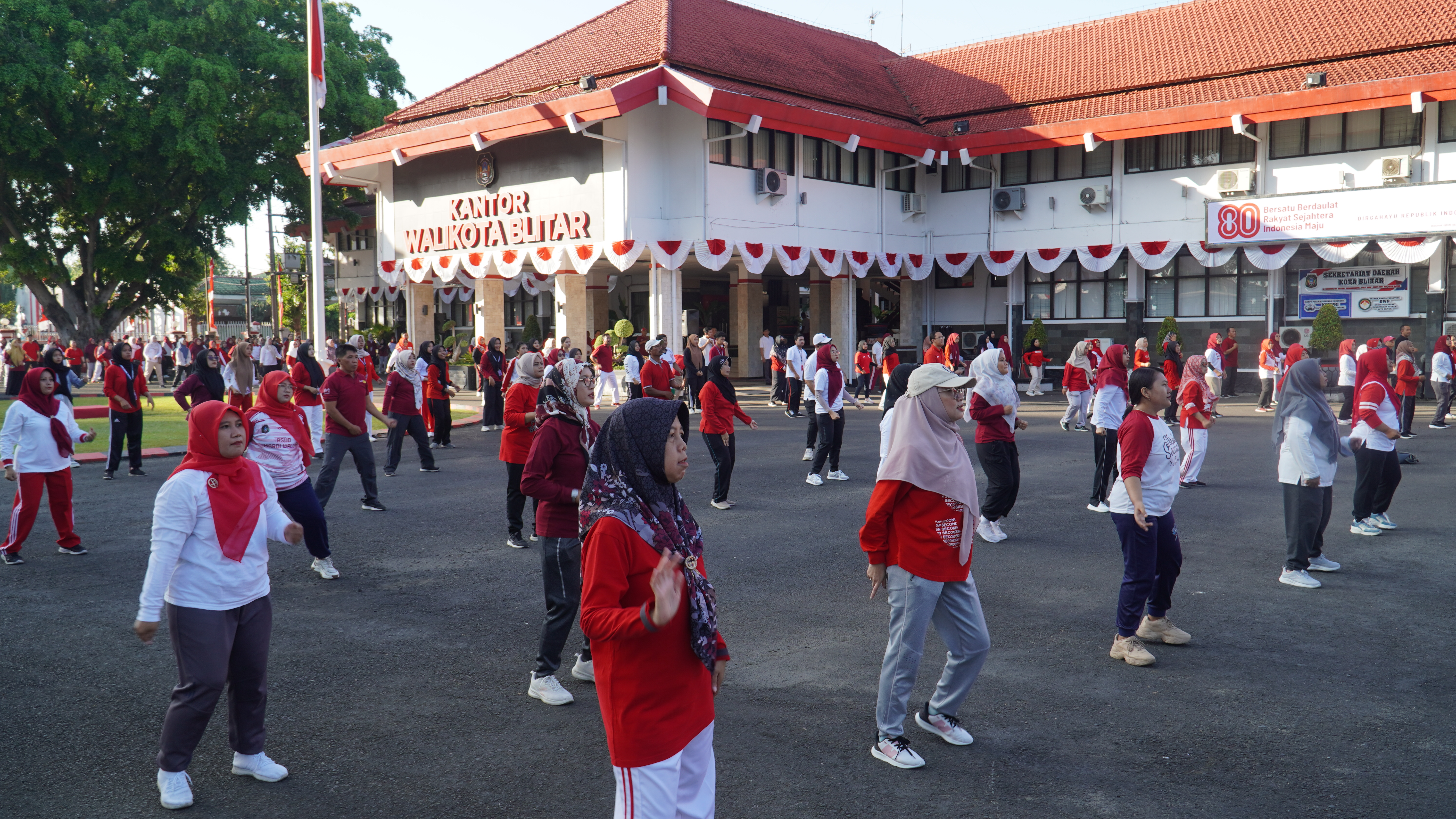 1 Agustus 2025-Senam bersama ASN Pemkot Blitar &amp;amp; Apel Gabungan Pengarahan Walikota Blitar tentang Bhakti Sosial Kerja Bakti
