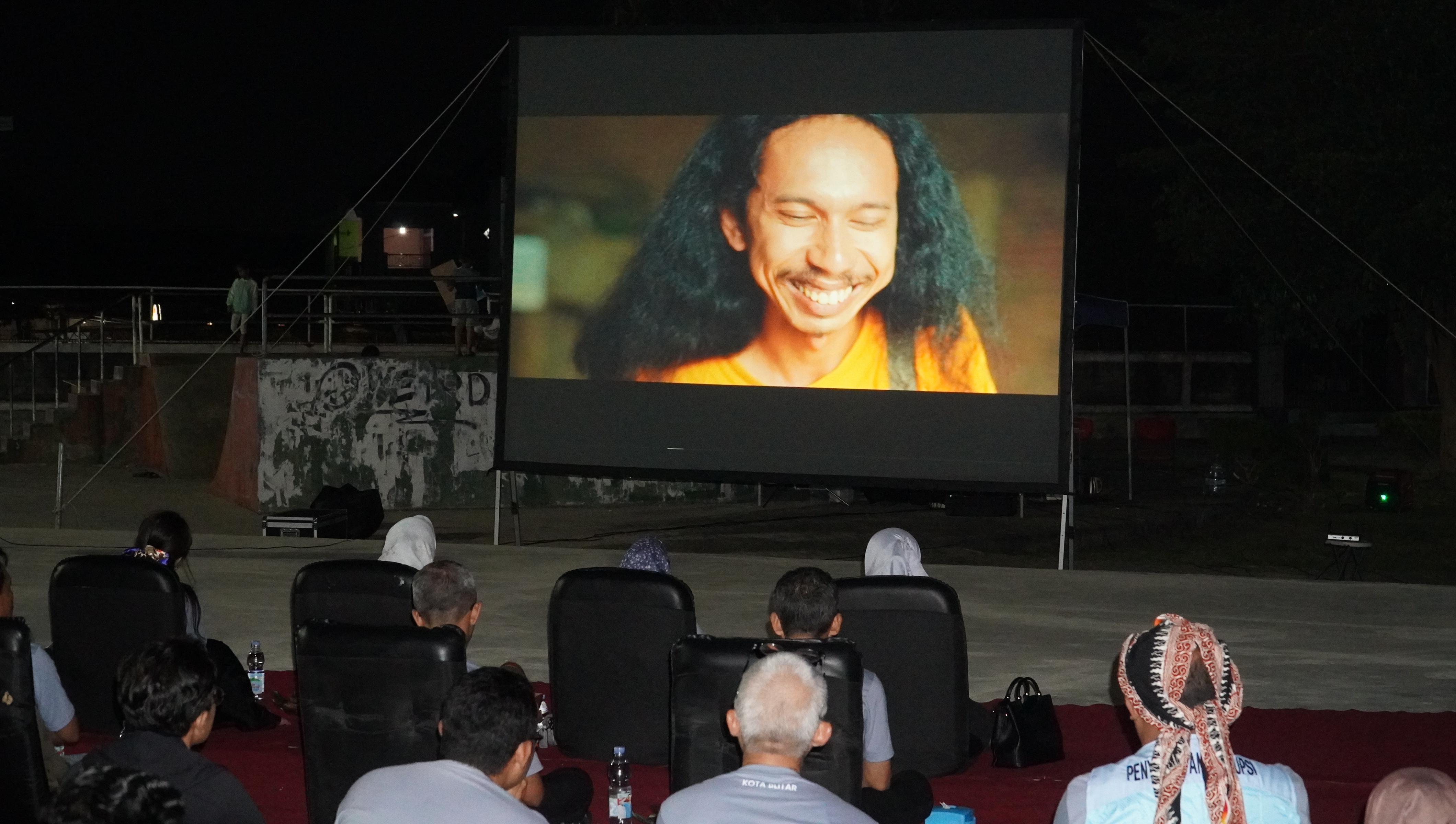 12 Oktober 2025-Pemutaran Film LAKON APIK di Sport Center