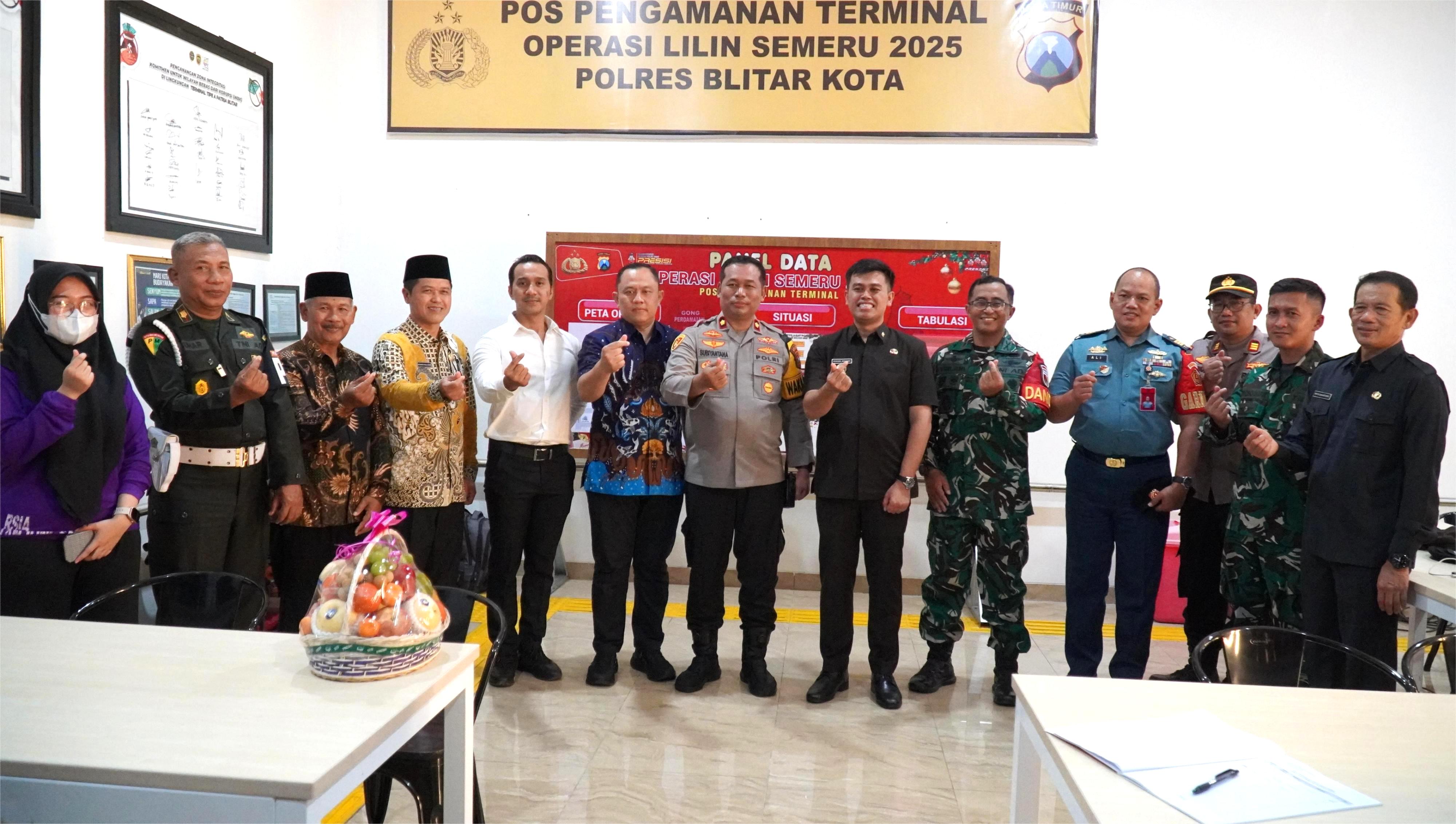 24 Desember 2025 Kunjungan Walikota dan Forkopimda ke Pos Pengamanan Terminal Patria, PIPP dan Pos Aloon2