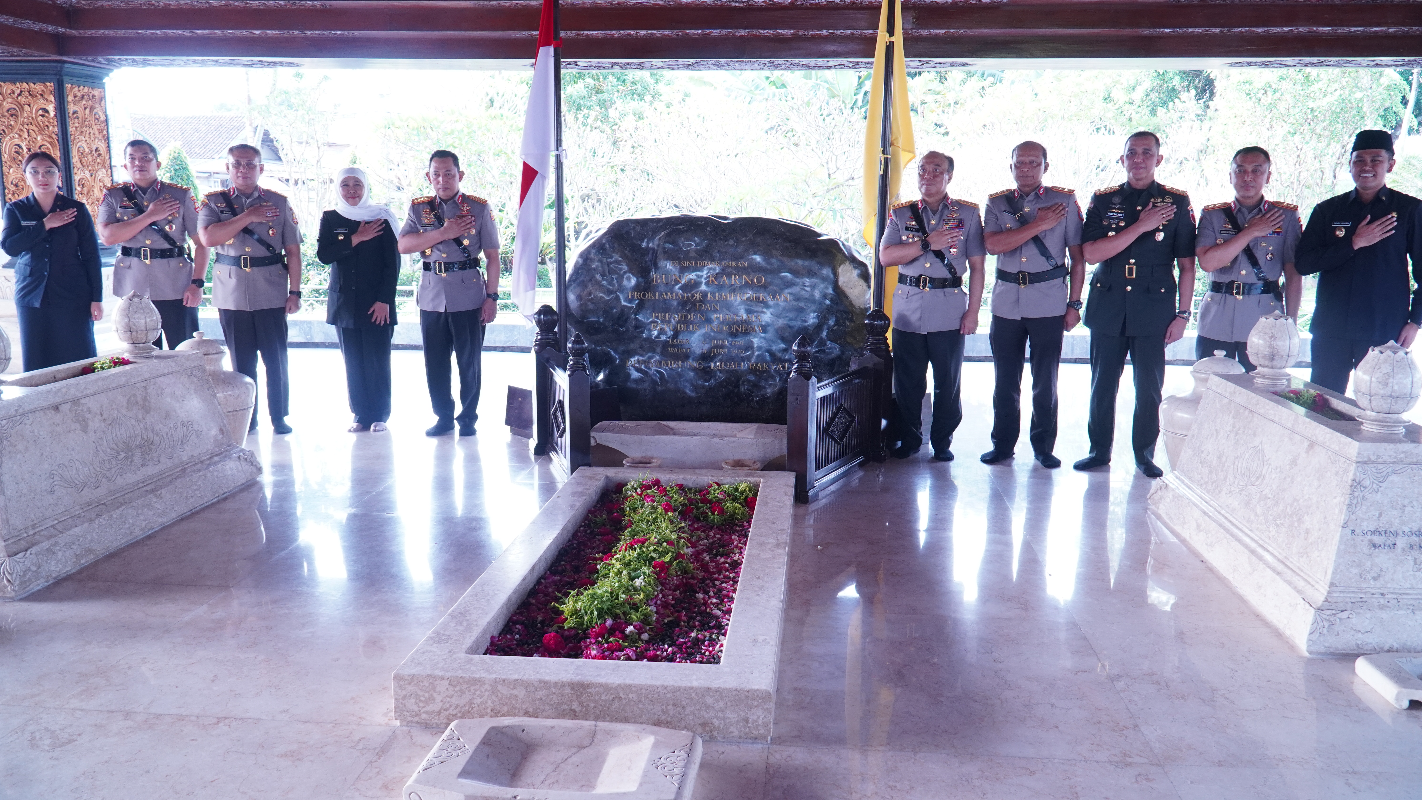 25 Juni 2025 - Kunjungan Ziarah KAPOLRI di Makam Bung Karno