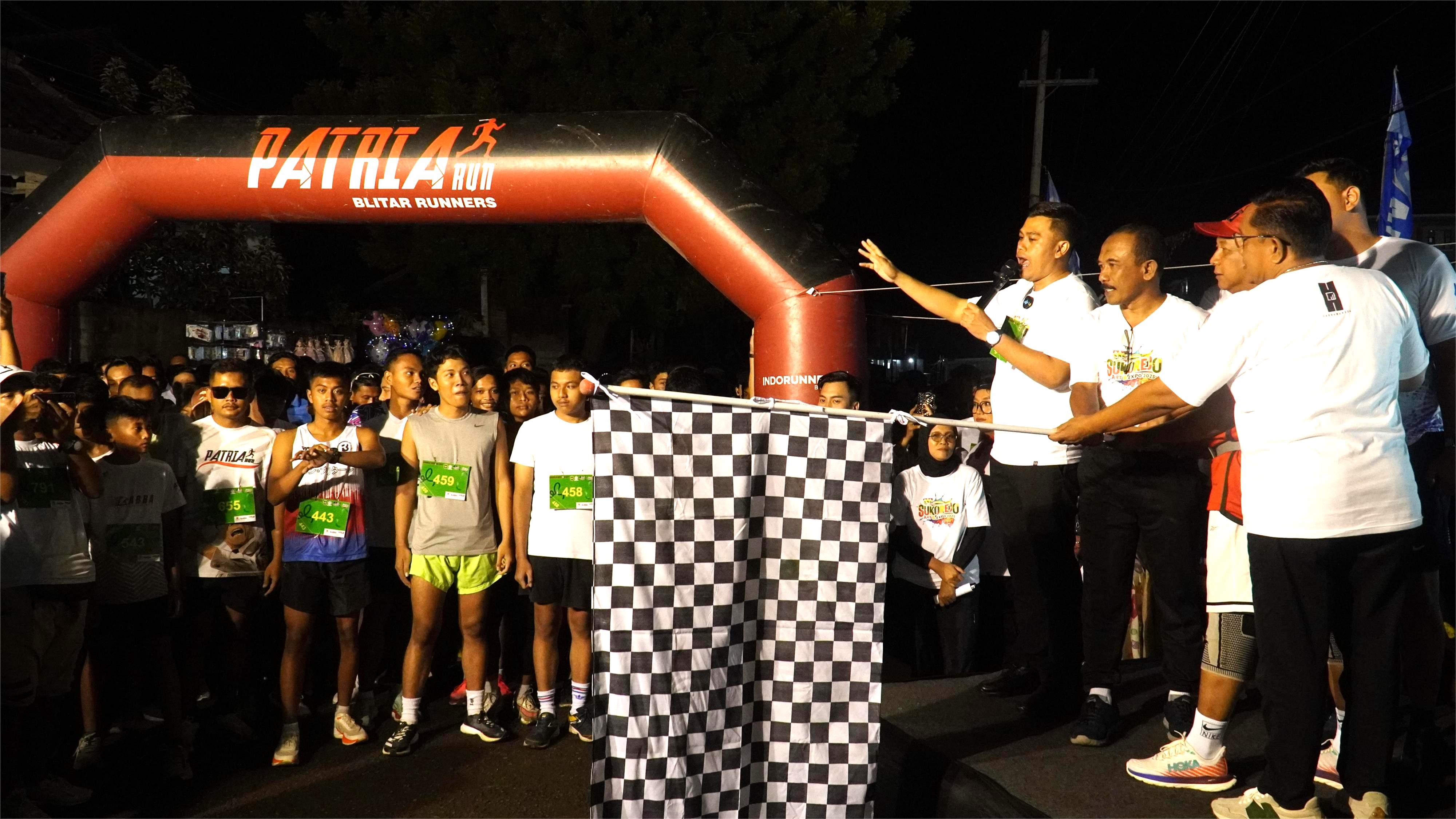 Pemberangkatan SUKOREJO NIGHT RUN di Lapangan Kelurahan Turi
