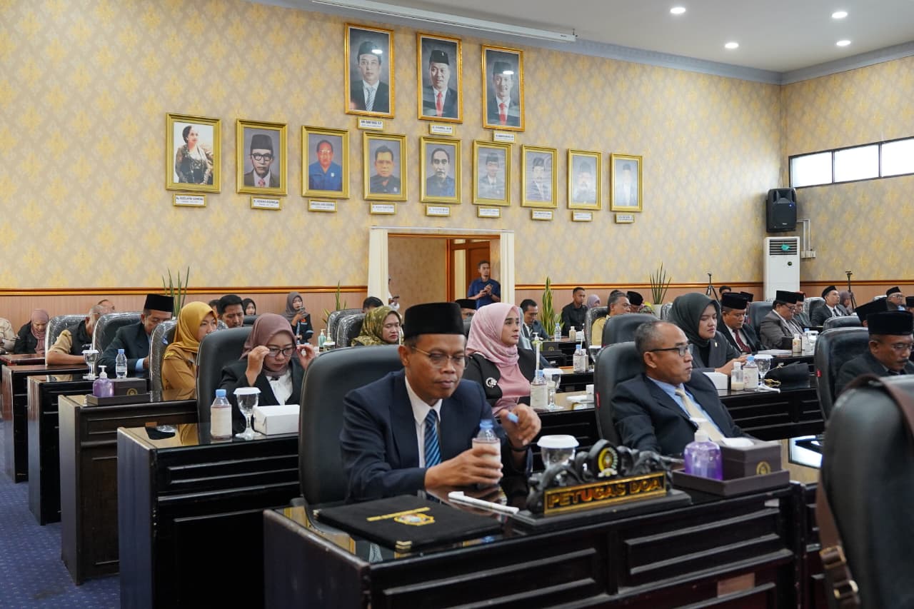 8 Desember 2025 - Rapat Paripurna DPRD