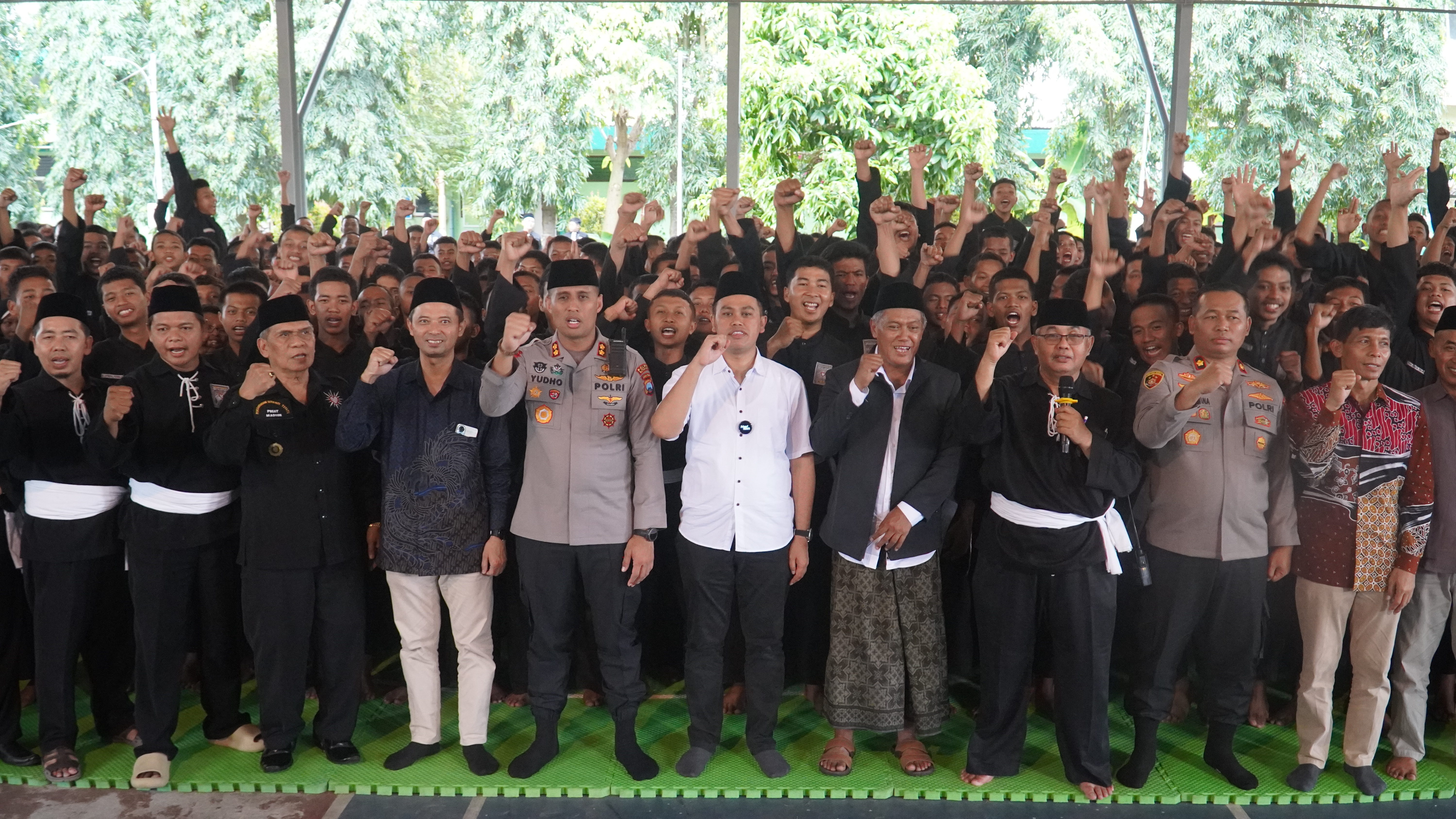 13 April 2025 - Halal Bihalal PSHT Cabang Kota Blitar di Aula SMKN 1