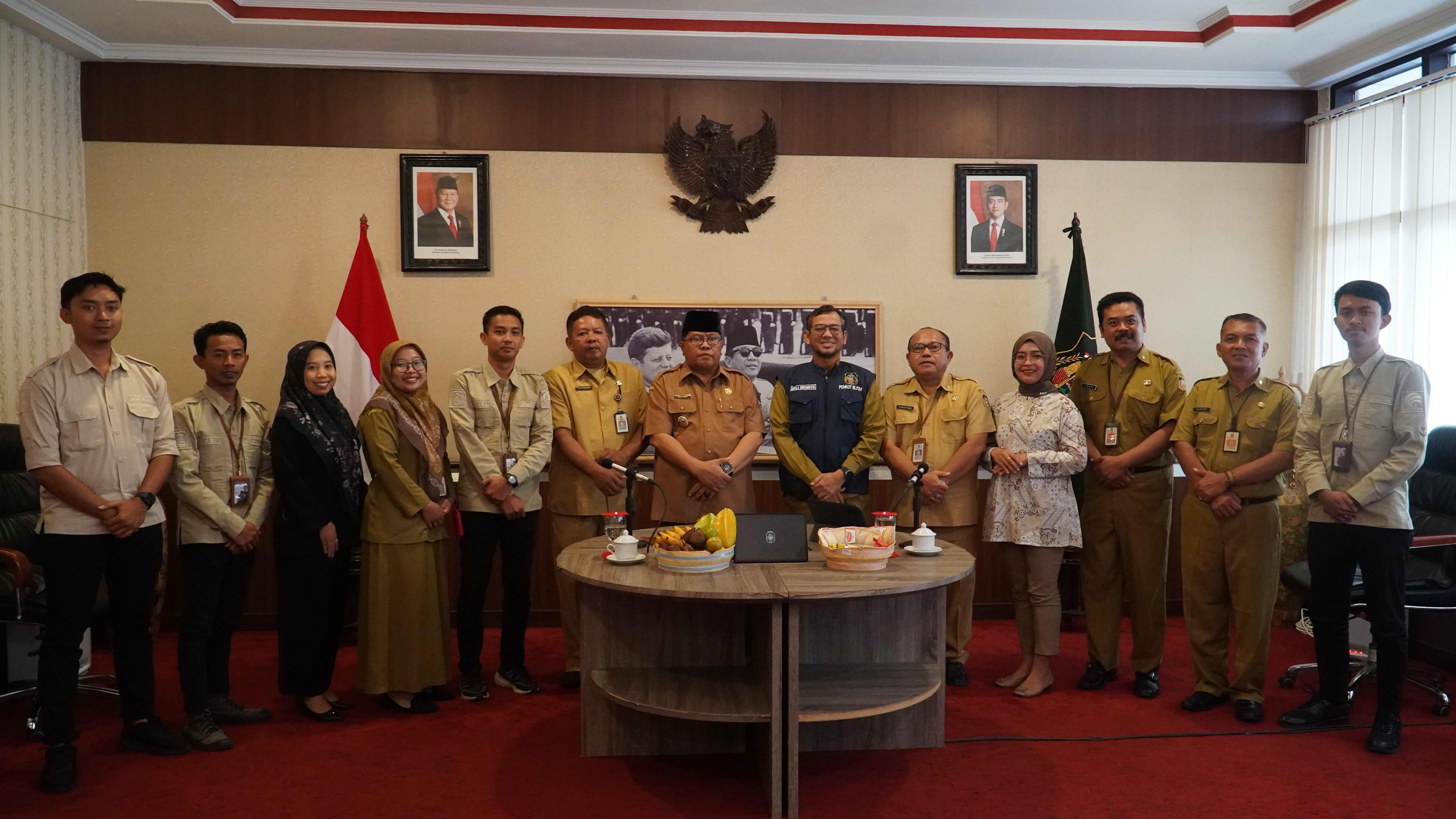 9 Desember 2024 - PODCAST Bersama Bapak Walikota Blitar dengan Tema &amp;#039;&amp;#039;Refleksi Empat Tahun Kepemimpinan Bapak Walikota Blitar