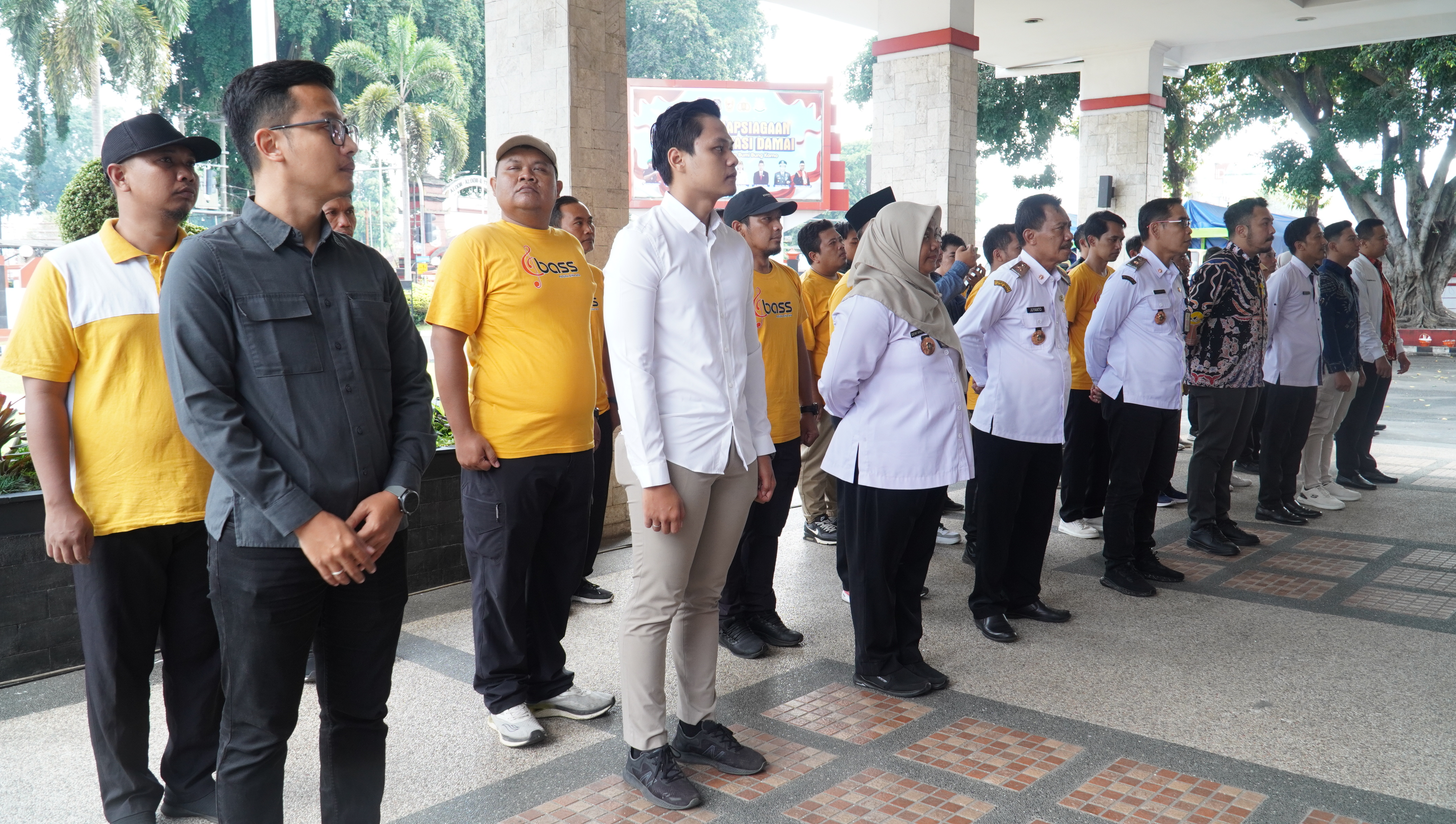 15 Oktober 2025- Pemberangkatan Produk Komoditas Unggulan Kota Blitar Keluar Daerah