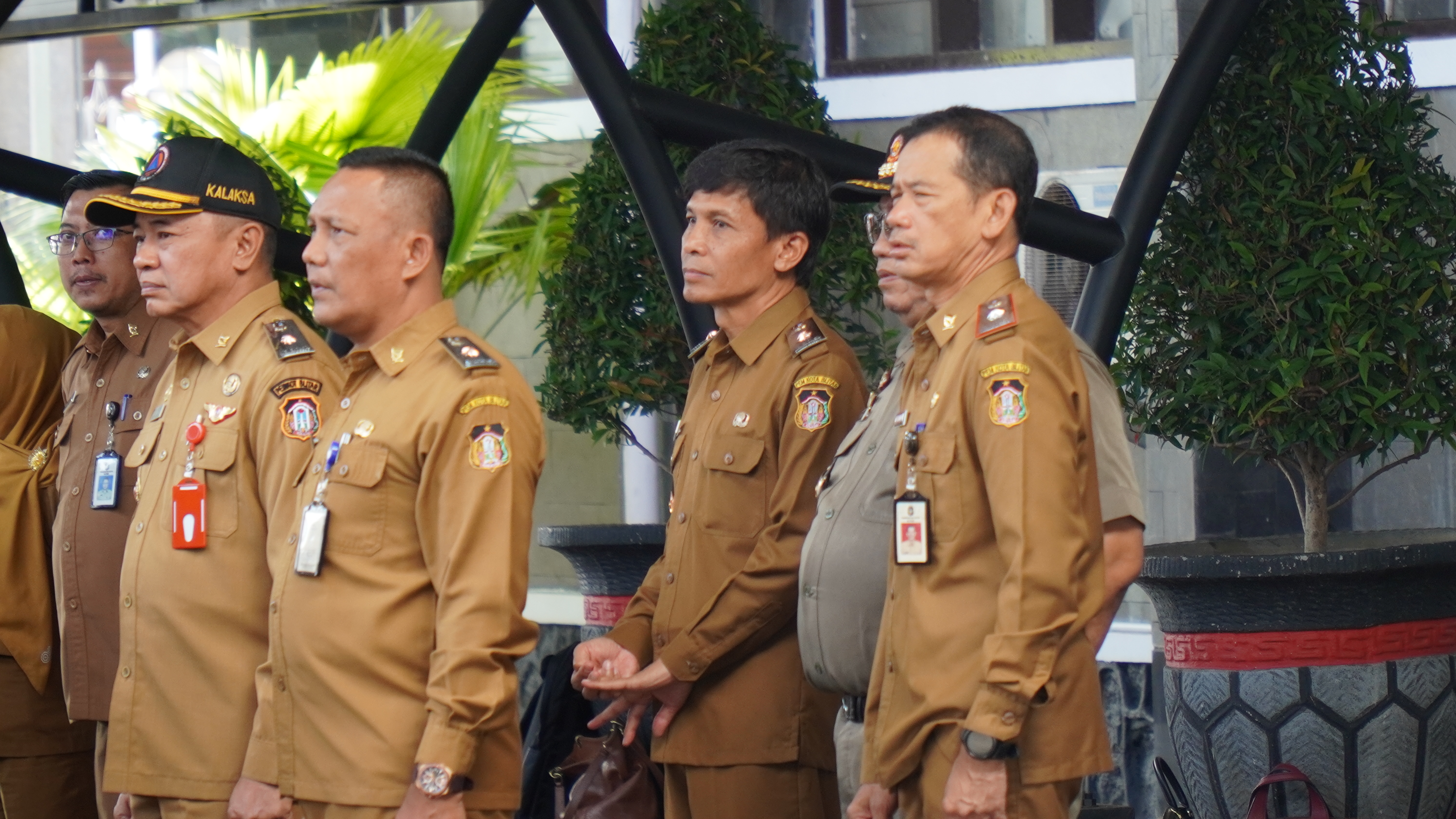 15 Desember 2025- Apel Gabungan ASN PEMKOT BLITAR (Bapak Aminurcholis Kadis DISPORA)