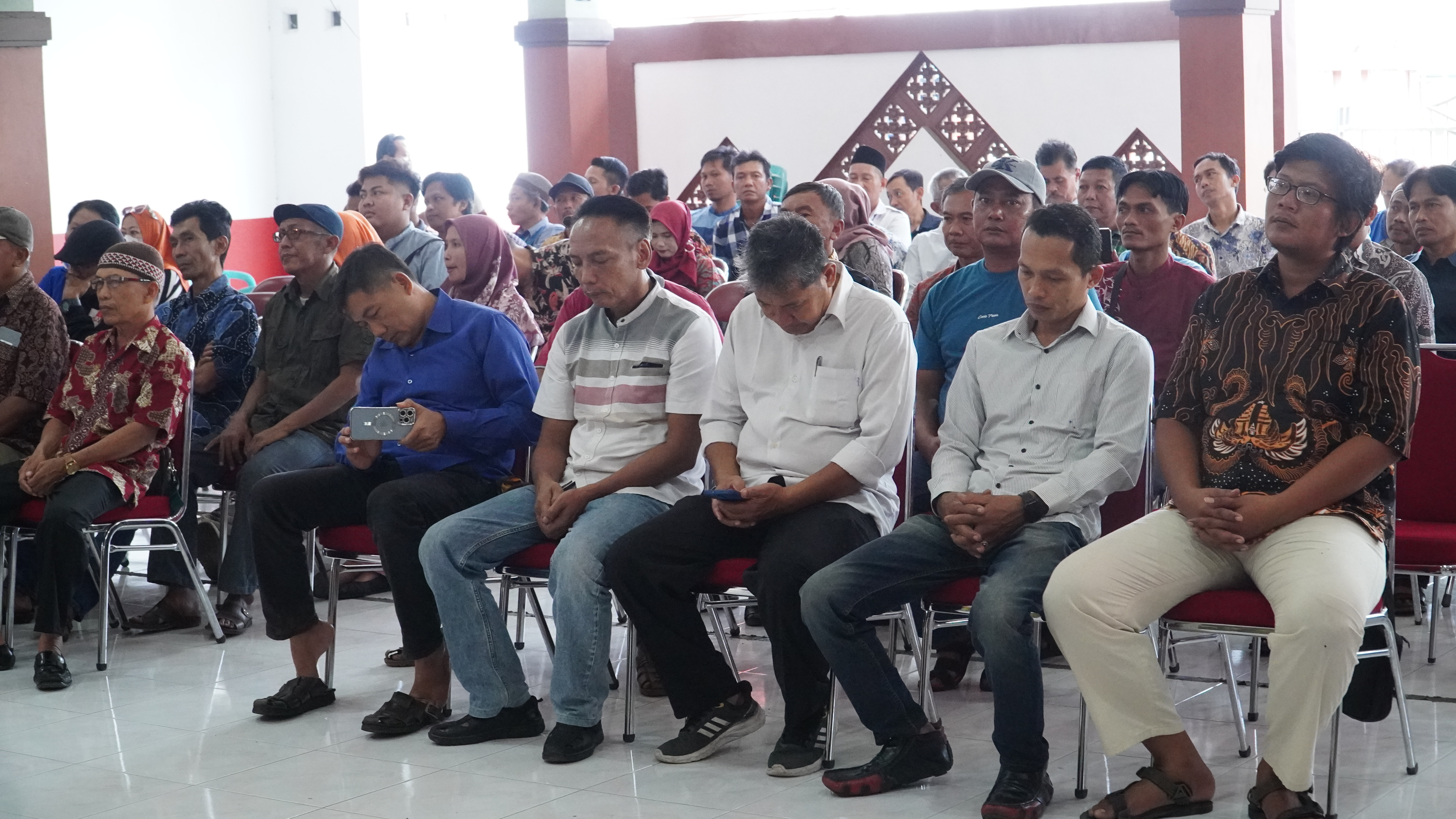18 Maret 2025 - Pemberian Bingkisan HARI RAYA RT RW LPMK se-Kec.SUKOREJO