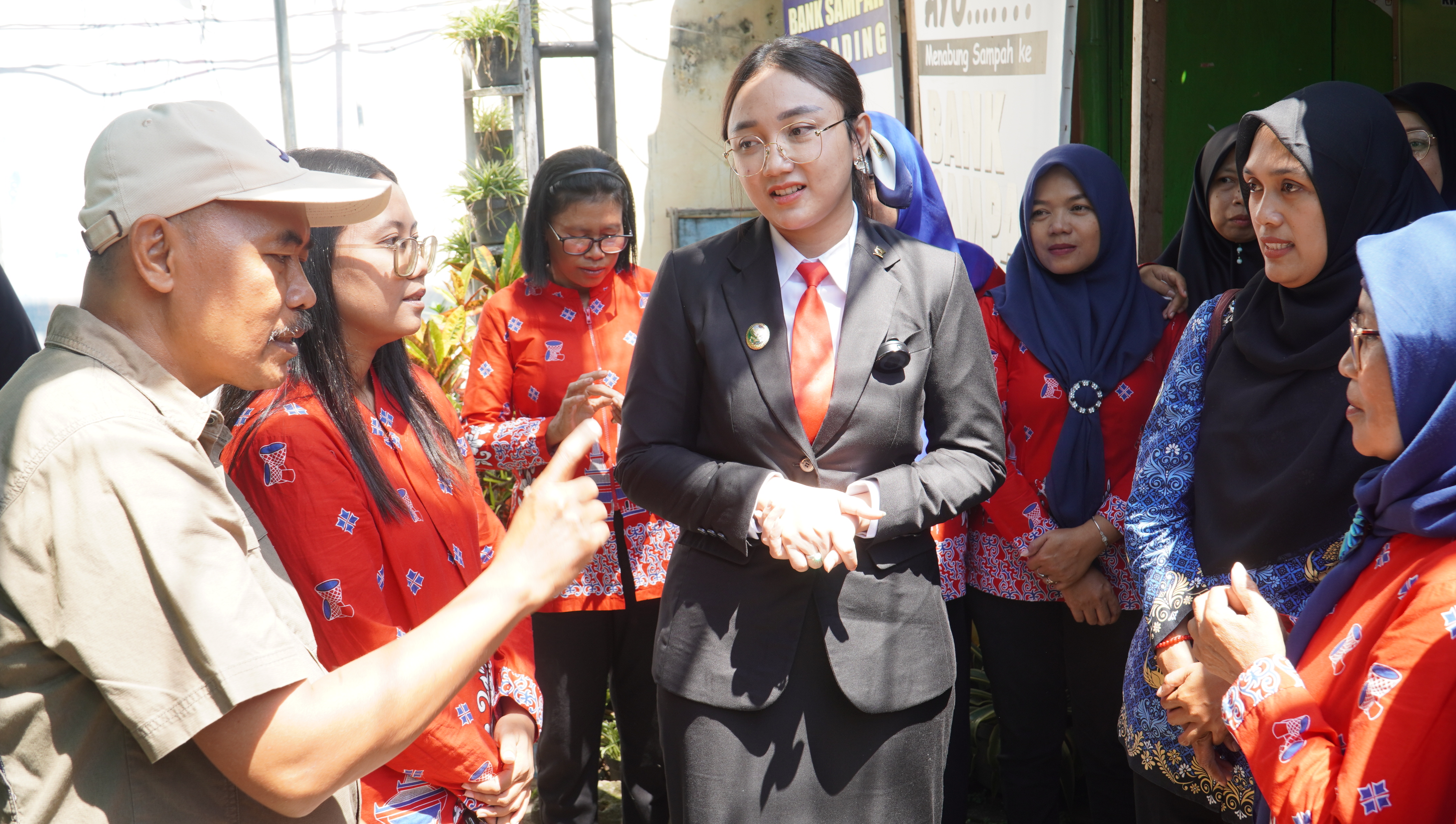 1 Oktober 2025- Menghadiri Giat Posyandu LP Soekarno di ILP Soekarno RW3 Kel. Bendogerit