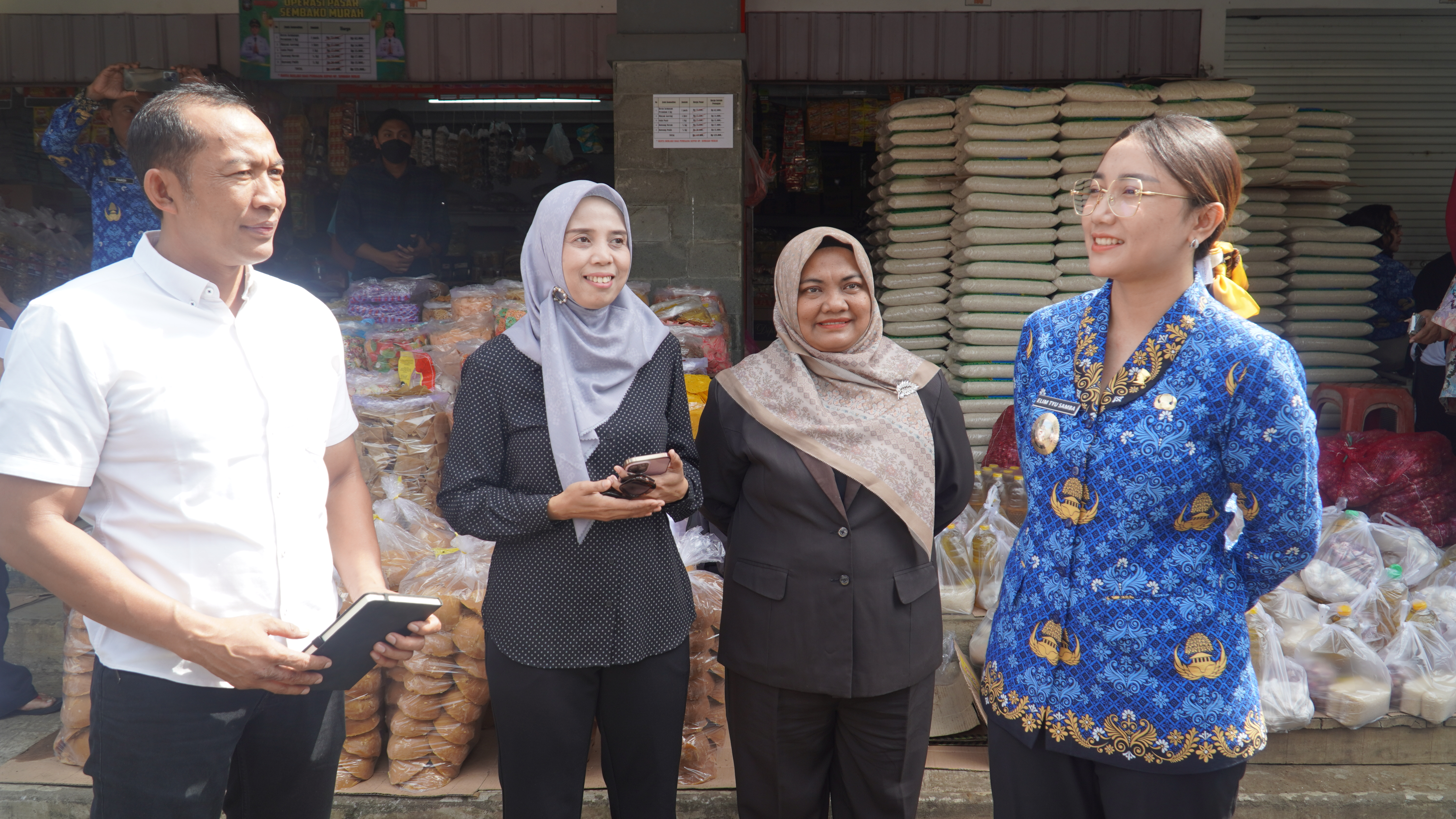 17 Maret 2025 - Operasi Pasar &amp;amp; Pemantauan Harga di Toko Setia Kawan &amp;amp; Pasar Legi