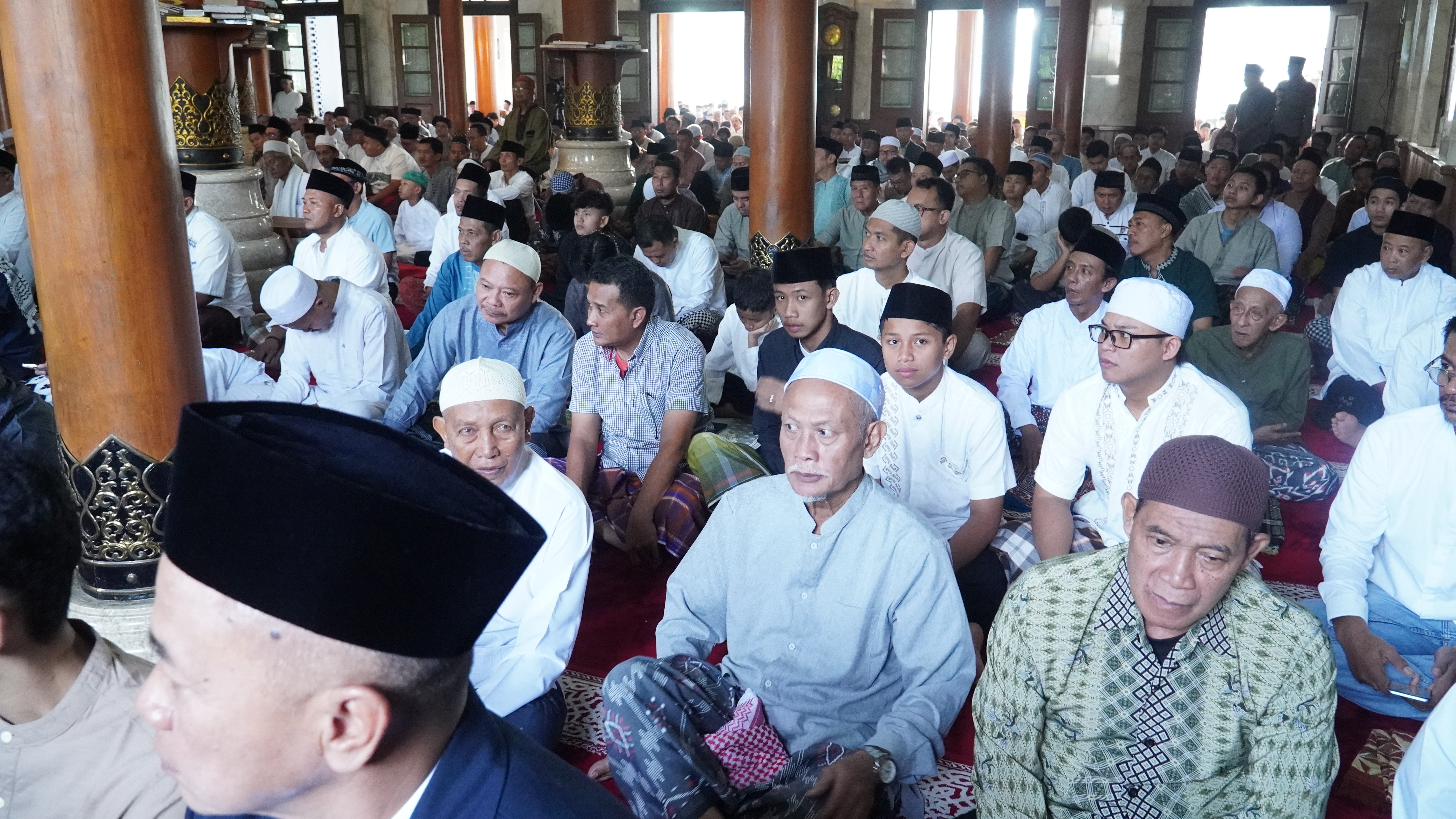 31 Maret 2025 - Pelaksanaan SHOLAT IDUL FITRI 1SYAWAL 1446 H di Masjid Agung Kota Blitar