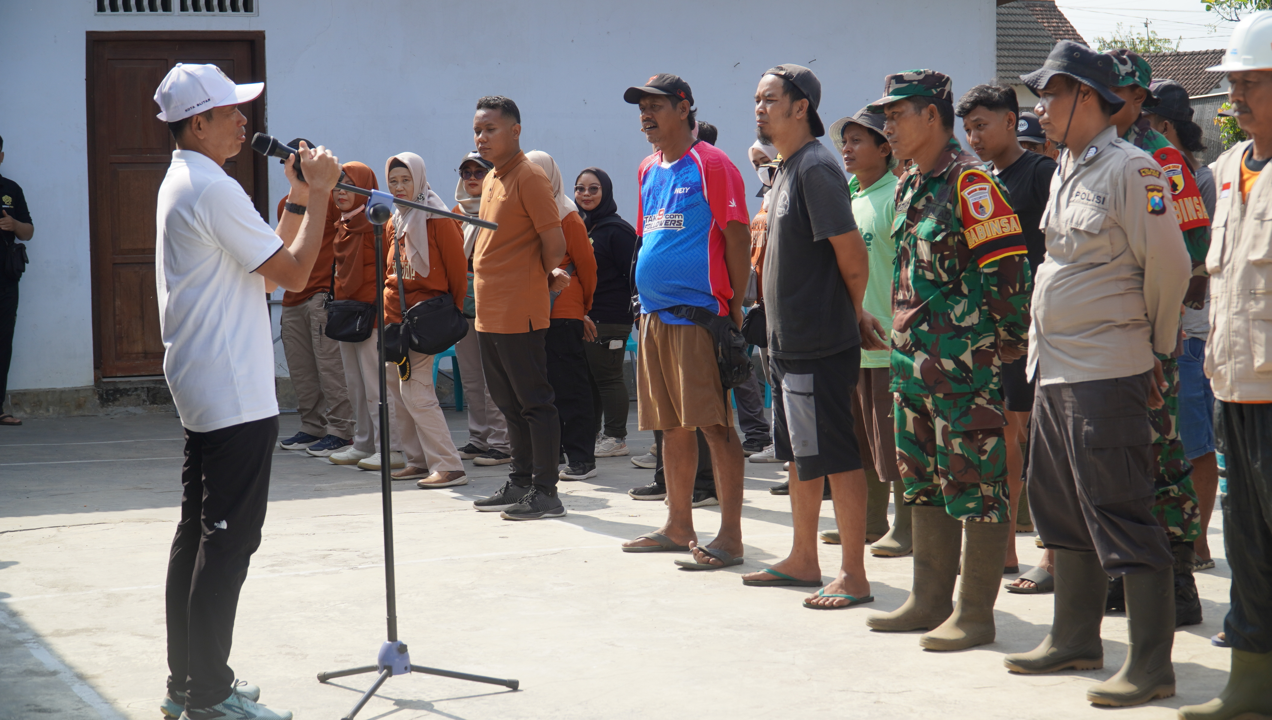 10 Oktober 2025-Sayan Pembersihan Saluran Drainase Lingkungan bersama Warga Kel.Tanjungsari di RT02 RT 03 RW 04 Lingkungan JOSENAN Tanjungsari