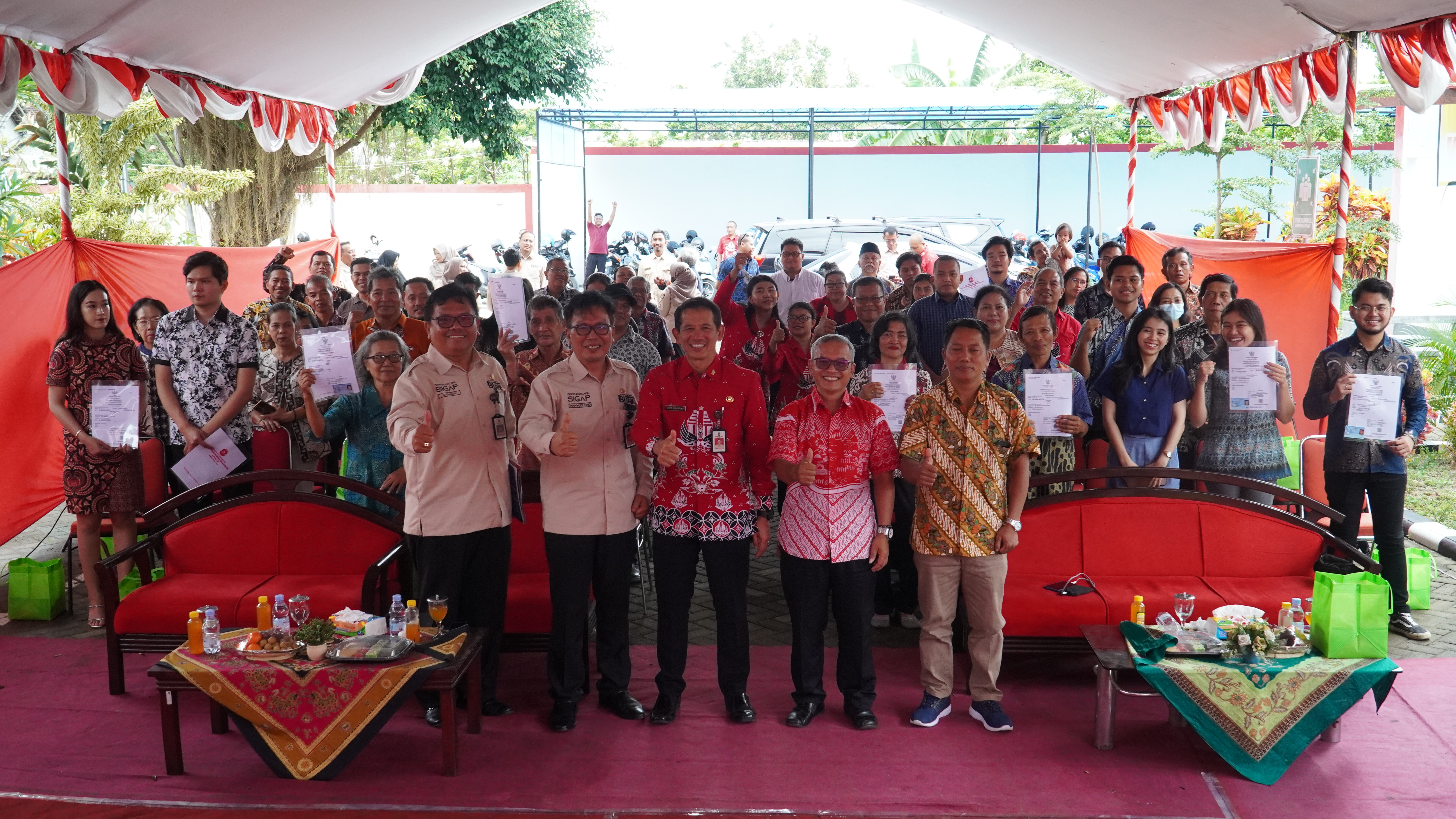 12 Desember 2024 - PENAK MAS EDI (Pelayanan Pencatatan Perkawinan Massal Sehari Jadi) 2024 di halaman DISPENDUKCAPIL