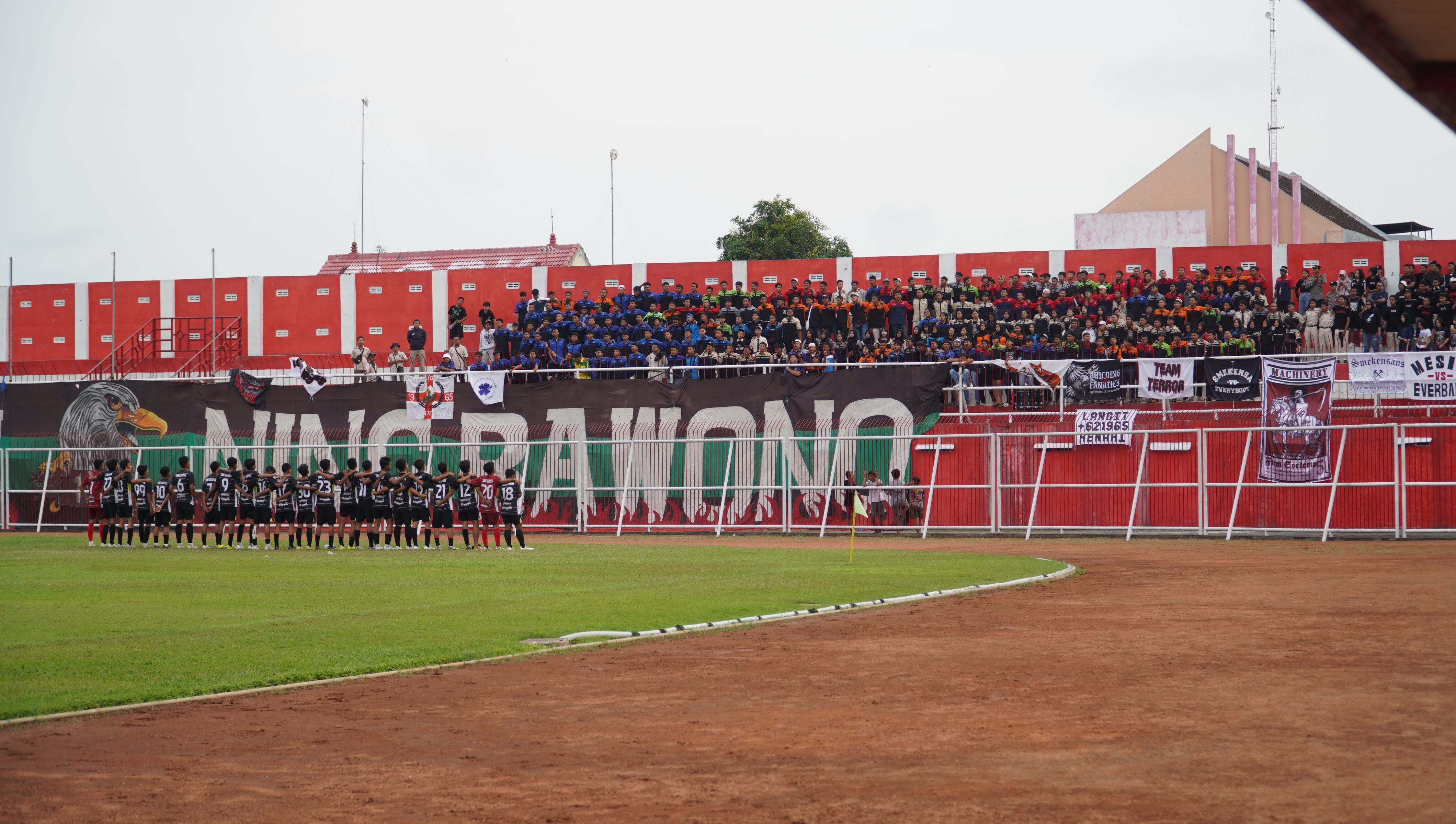 4 Oktober 2025- Nobar Pertandingan Semi Final LIGA PELAJAR WALIKOTA CUP di Stadion Suprijadi