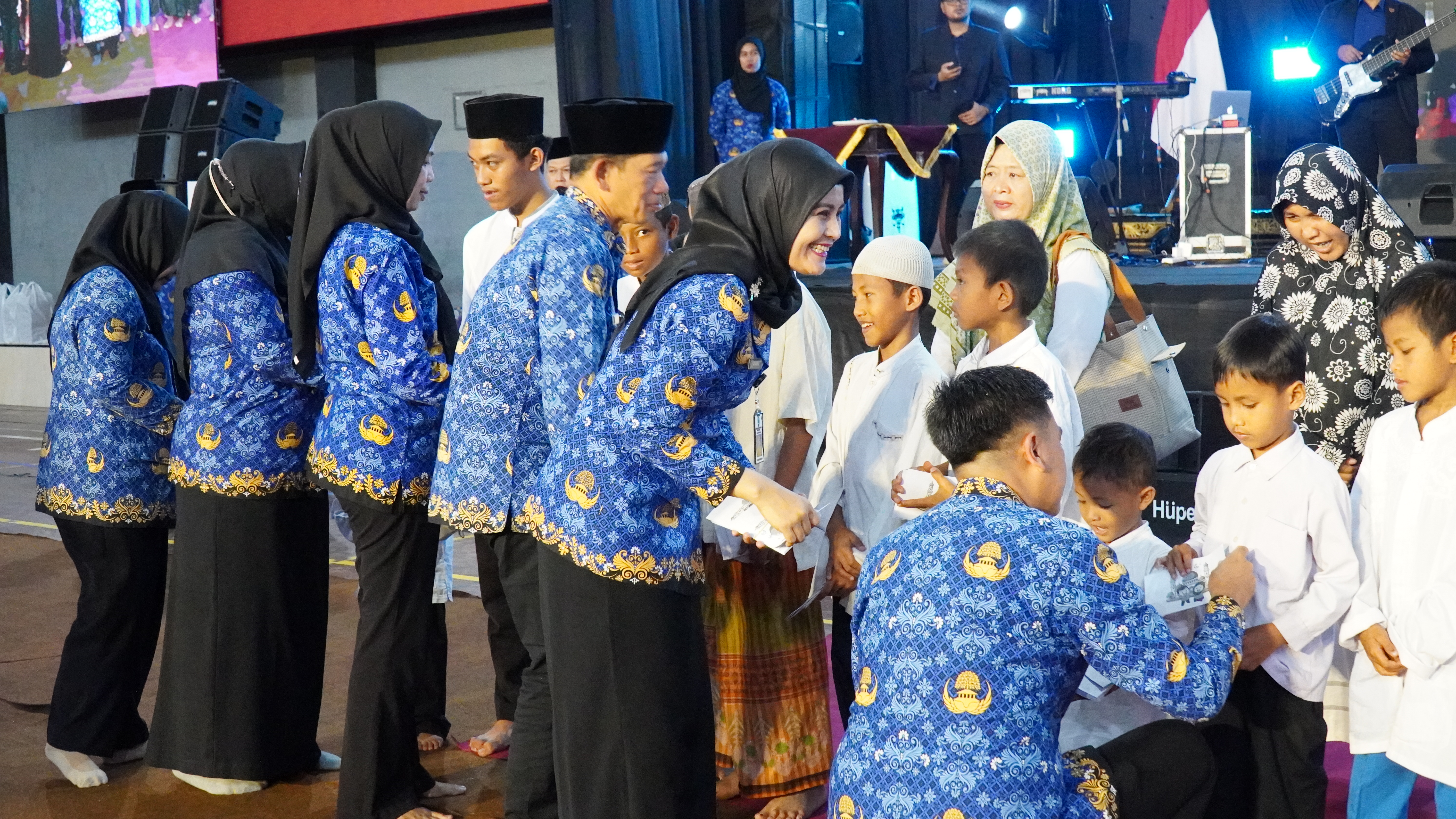 17 Desember 2025 -Tasyakuran HUT Ke-54 KORPRI Kota Blitar di GOR Sukarno-Hatta