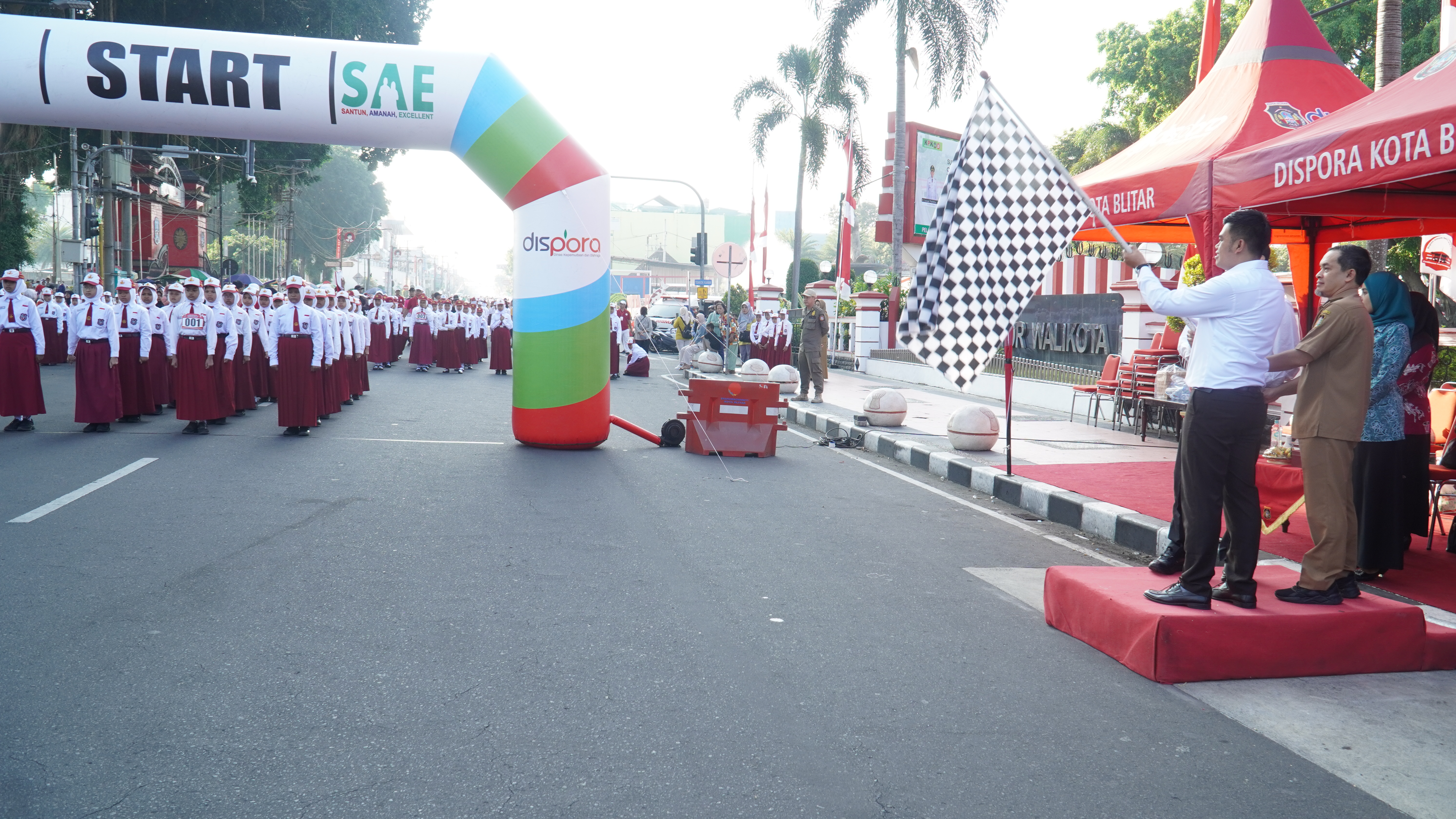 11 Agustus 2025-Pemberangkatan Gerak Jalan Tingkat SD MI