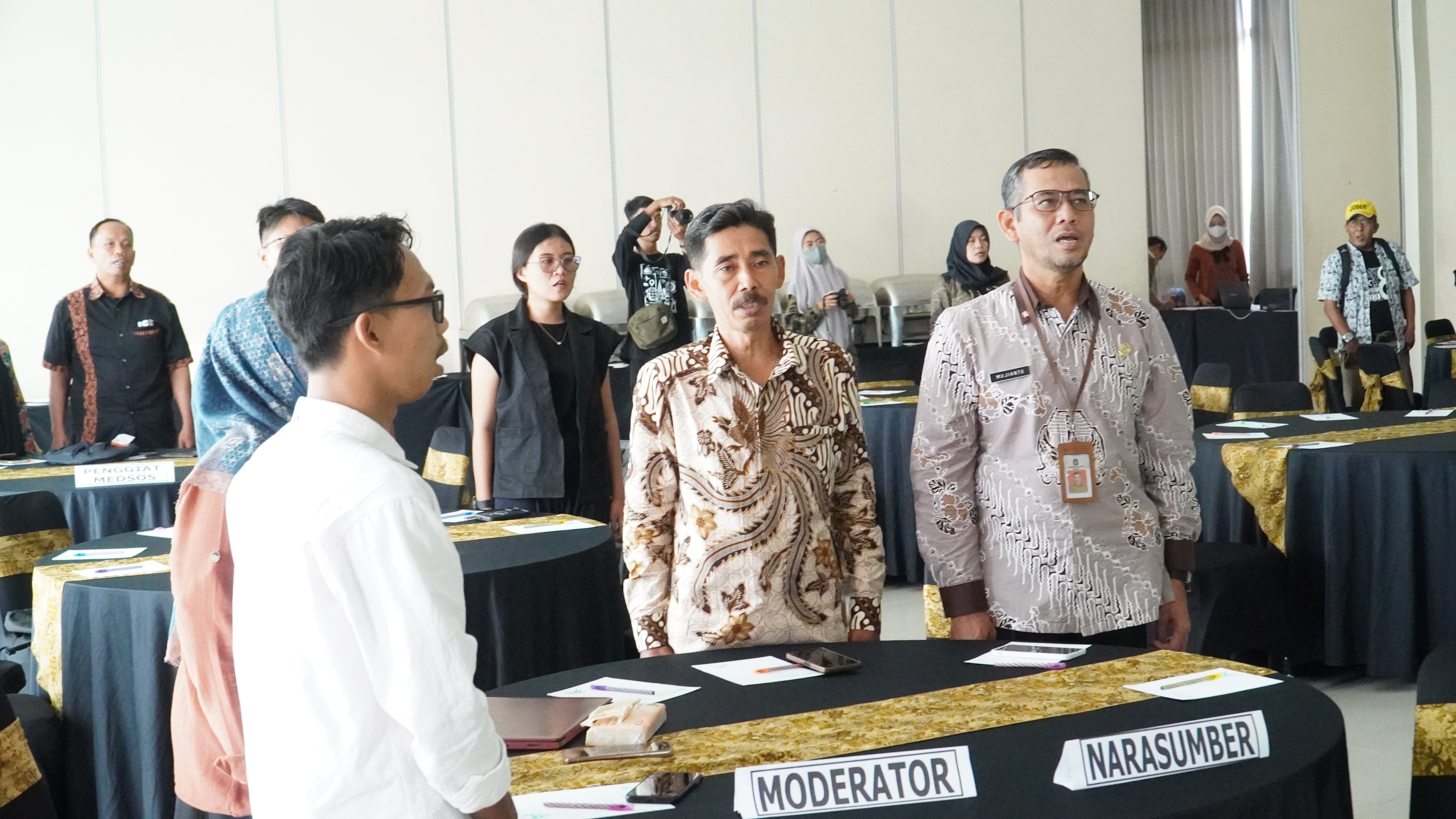 Rapat Evaluasi Kehumasan dlm Pemilihan Gub Wakil Gub walikota wakil walikota blitar thn 2024