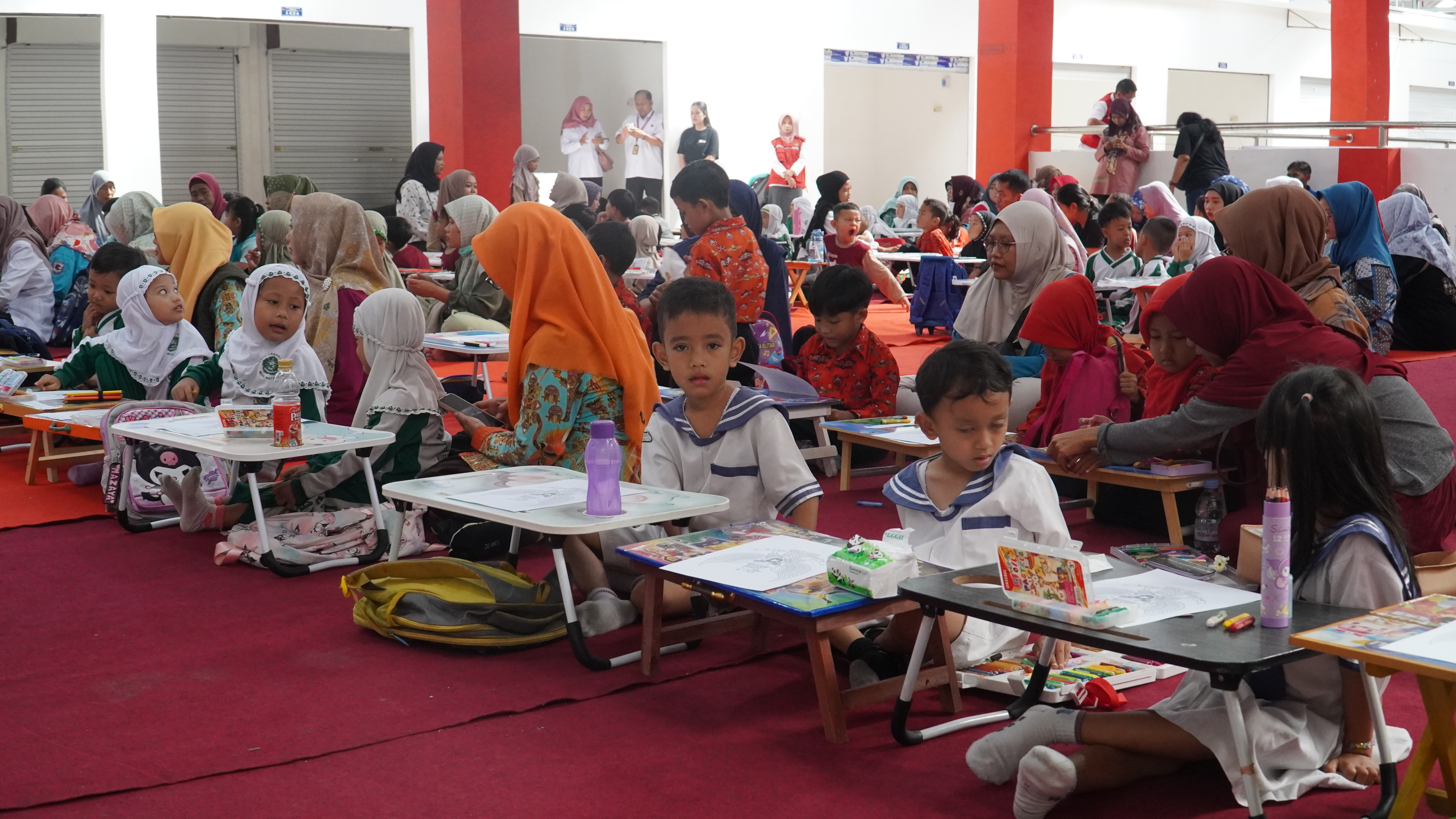 18 Desember 2024 - Pembukaan Lomba Mewarna GAMBAR GARUDA anak2 TK Kampung Pancasila Fest 1 2024 di Lantai 2 Pasar Legi