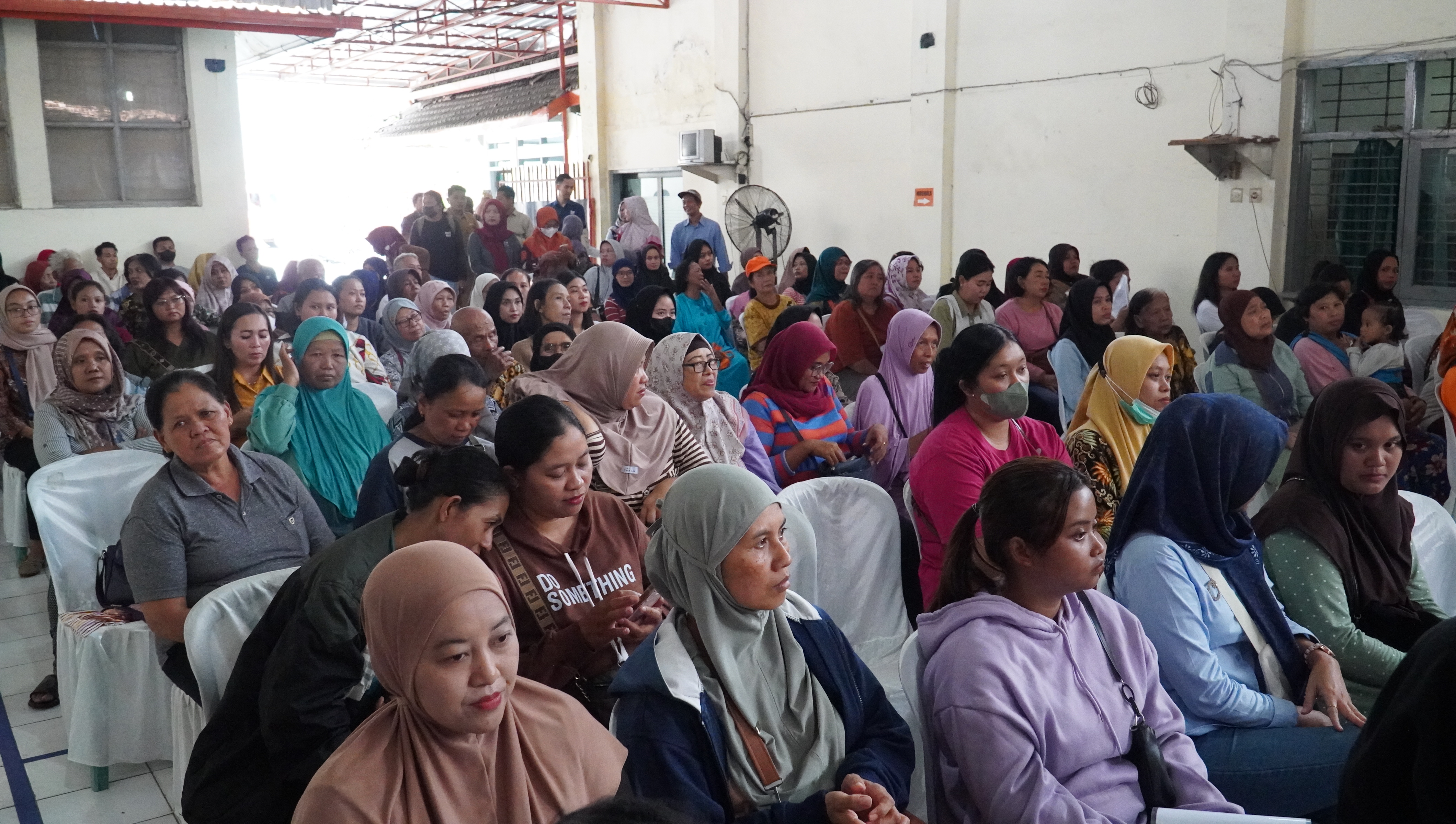 24 November 2025- Penyerahan Bantuan Penerima Manfaat BLTS KESRA 2025 di Kantor POS Blitar