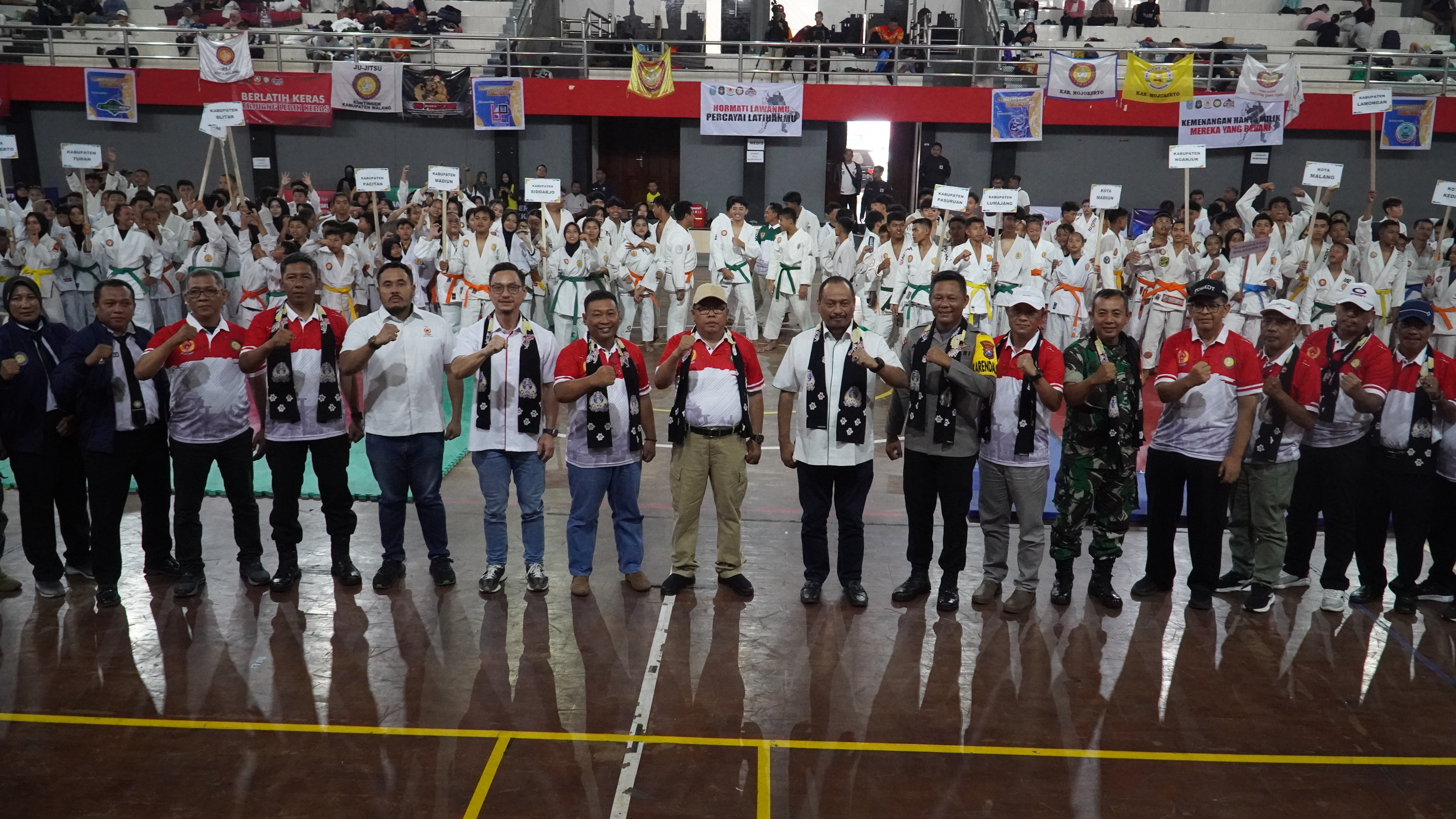 13 Desember 2024 -  Pembukaan KEJURPROV JUJITSU JAWA TIMUR di GOR SOEKARNO-HATTA
