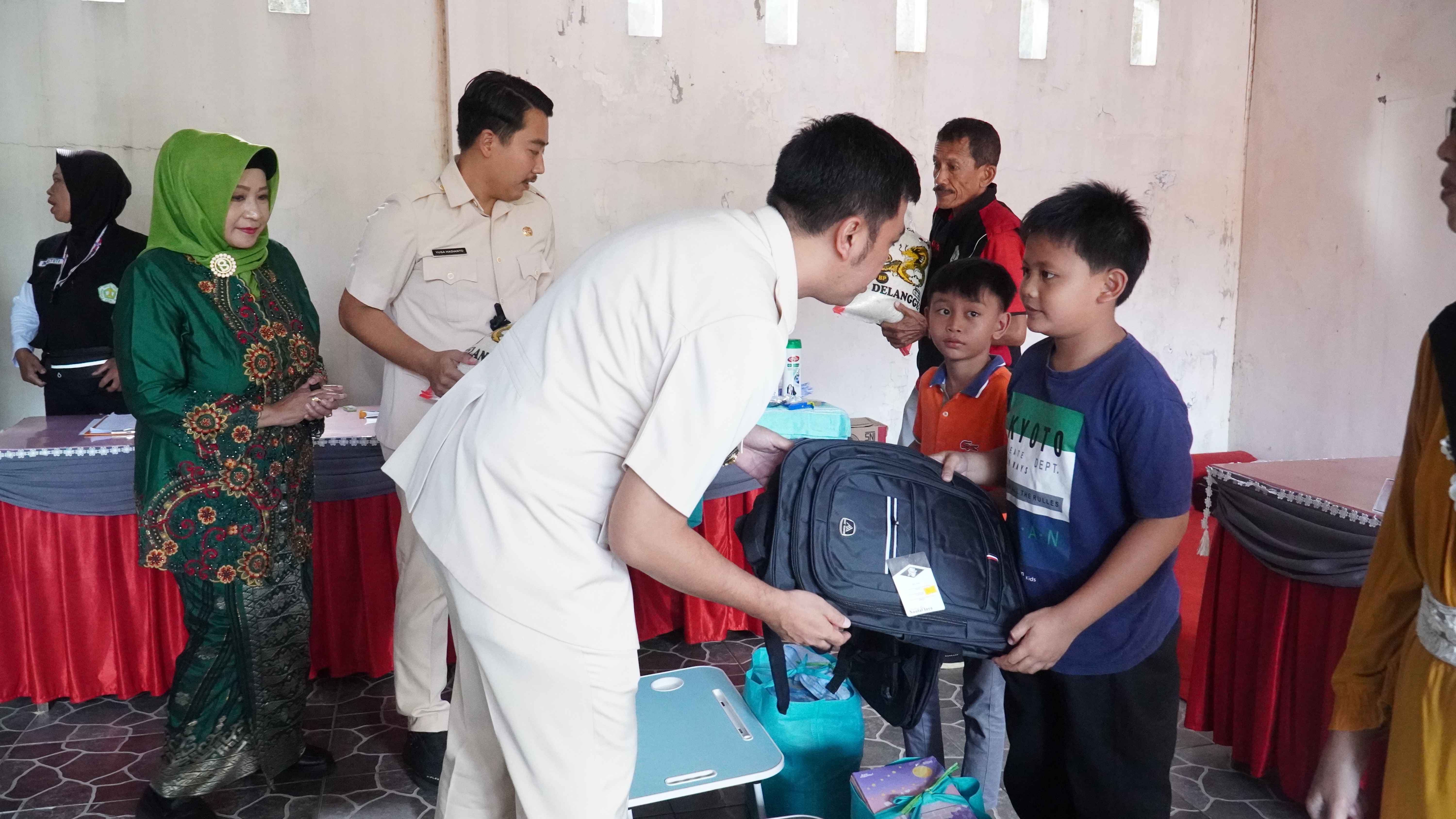 21 April 2025 - Penyaluran Bantuan Atensi PEMERLU PELAYANAN KESEJAHTERAAN SOSIAL (PPKS) Kluster Disabilitas &amp;amp; Anak  di DINSOS