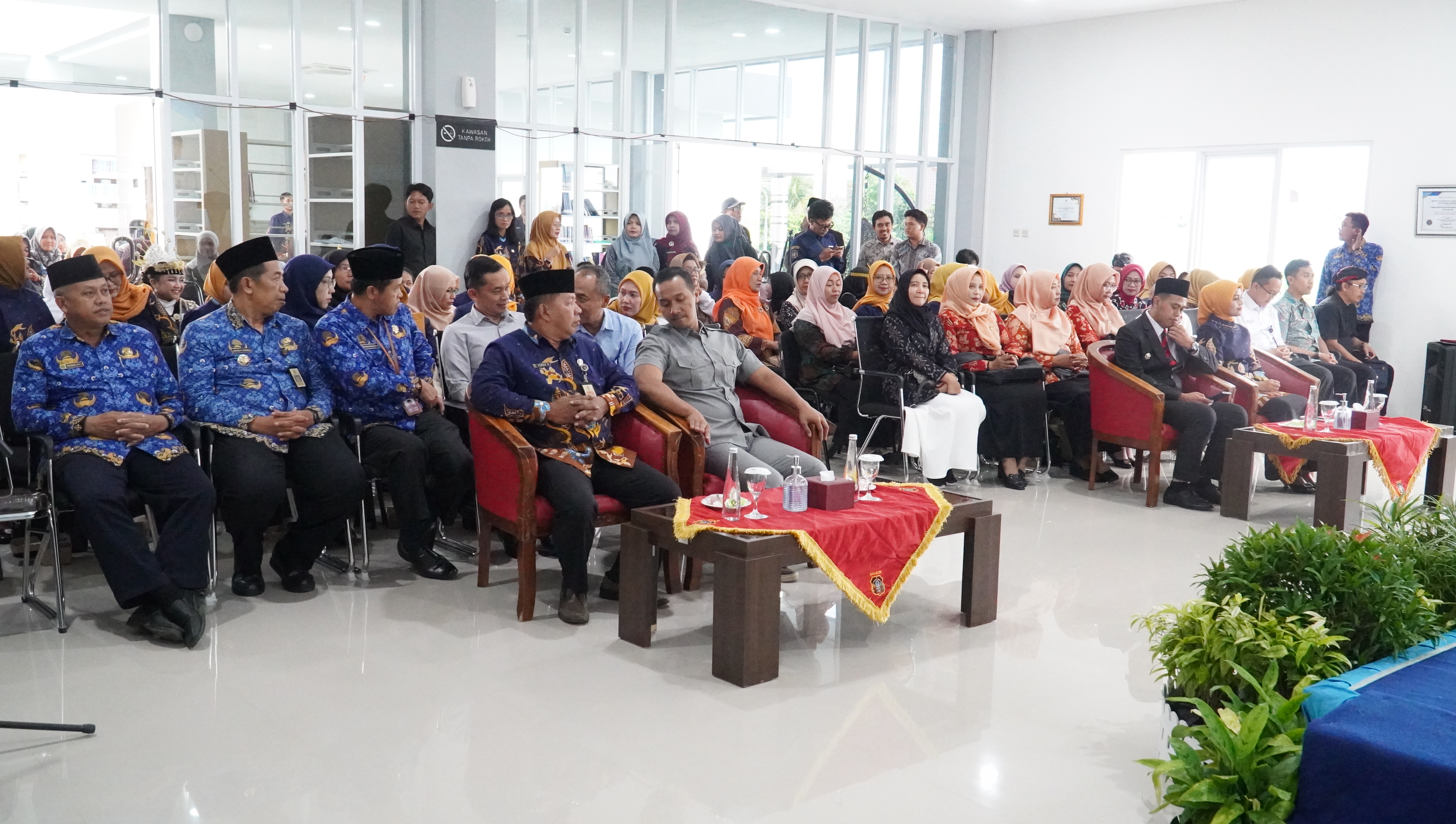28 Oktober 2025 - Pengukuhan BUNDA LITERASI di Aula Prada Wisesa Dispursip