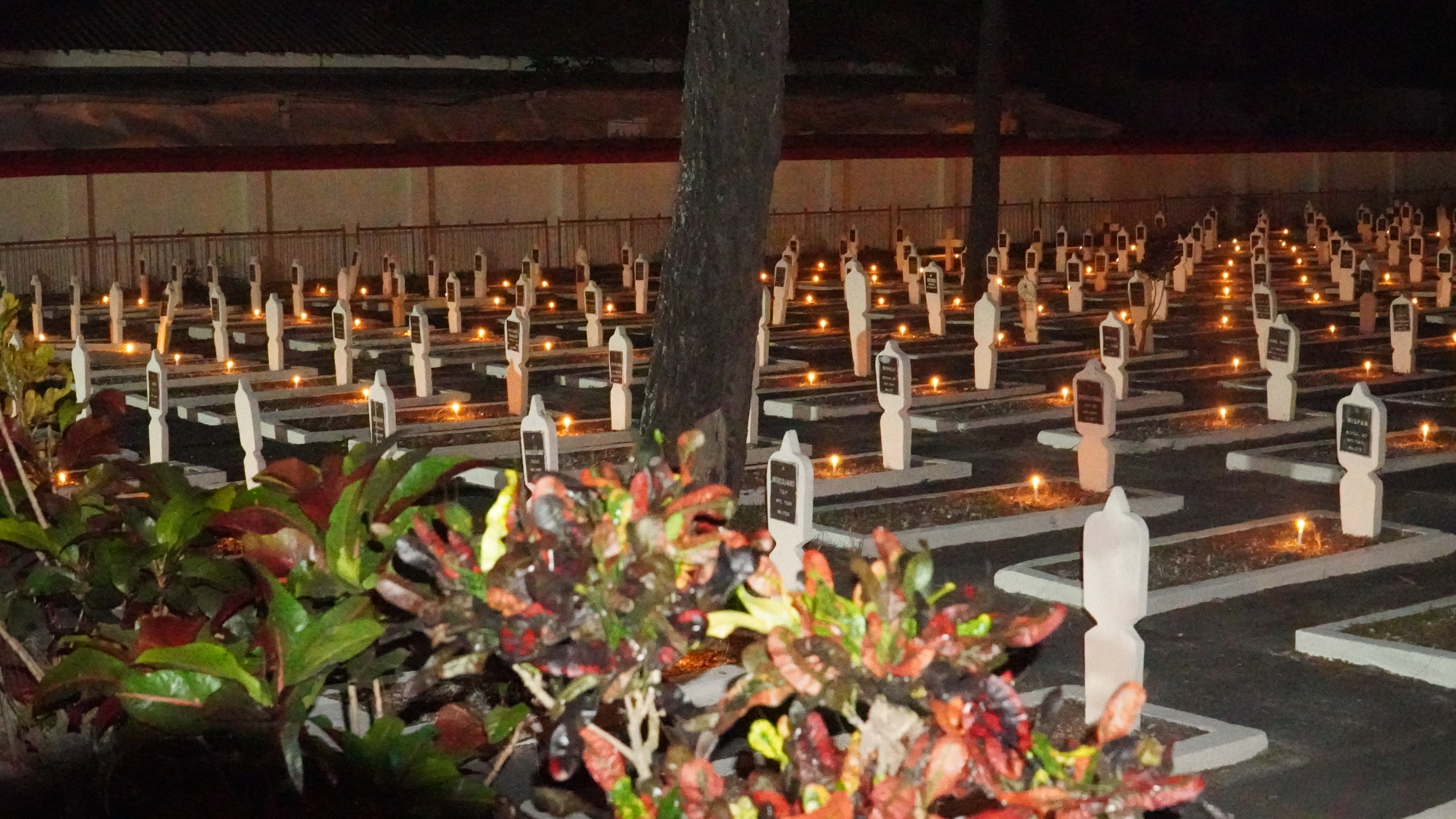 16 Agustus Apel Kehormatan &amp;amp; Renungan Suci HUT K-80 Kemerdekaan RI di TMP R Wijaya