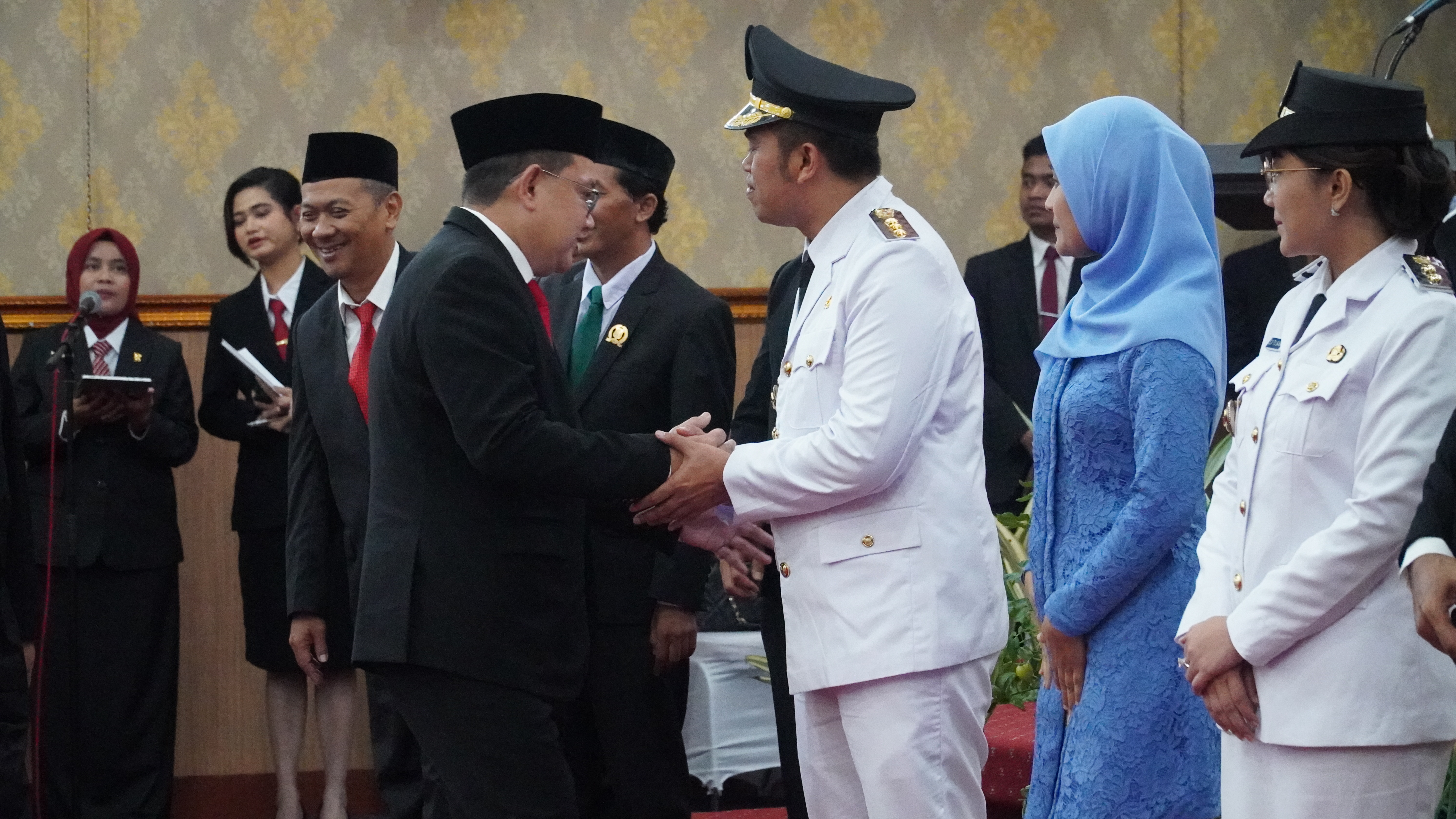 4 Maret 2025 - Sertijab KDH dan WKDH di Graha Paripurna DPRD Kota Blitar