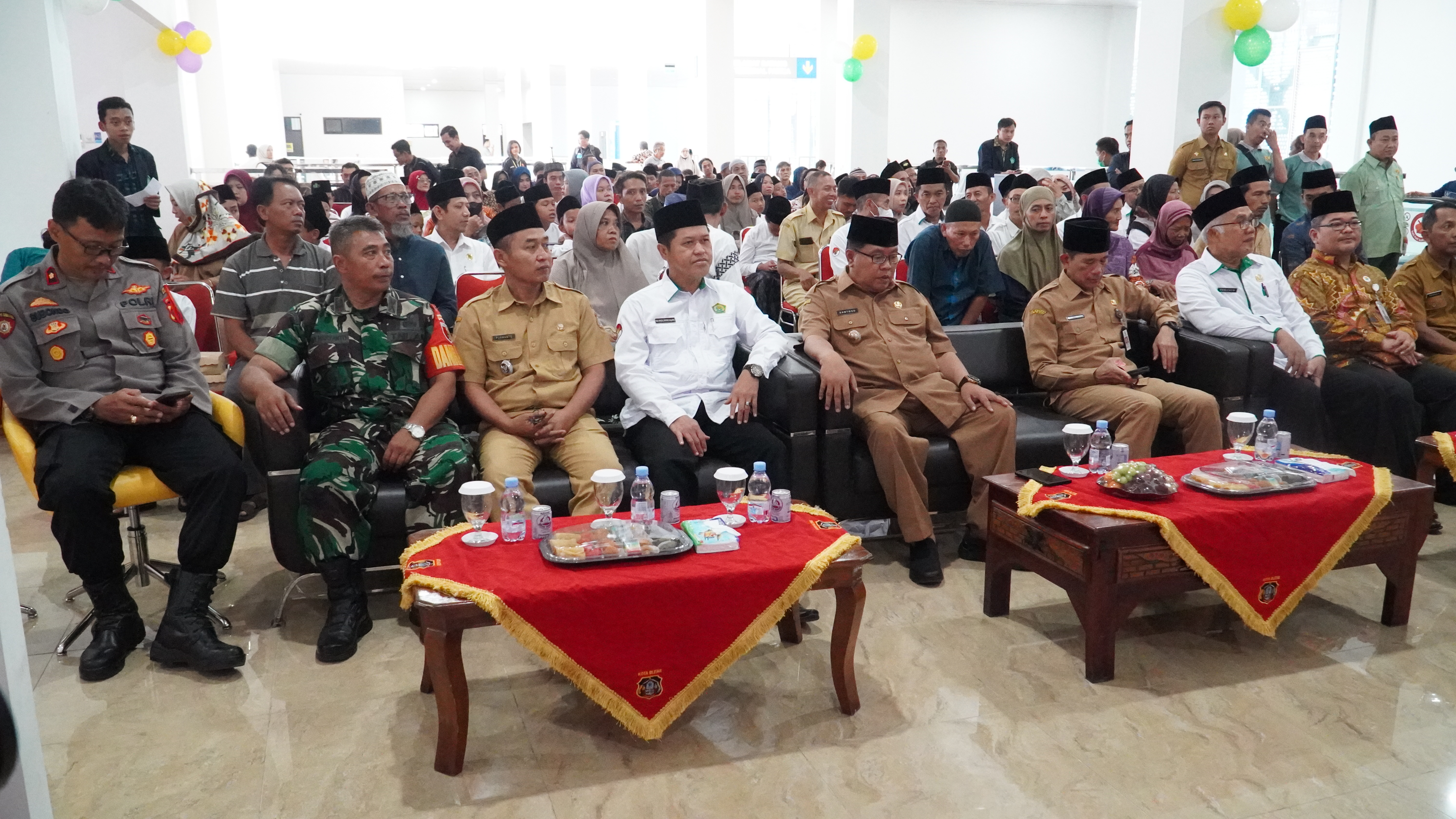 24 Desember 2024 - Khitanan Gratis dalam rangkaian SERIBU GEMILANG &amp;amp; BAZAR UMKM di Lantai 2 Terminal PATRIA