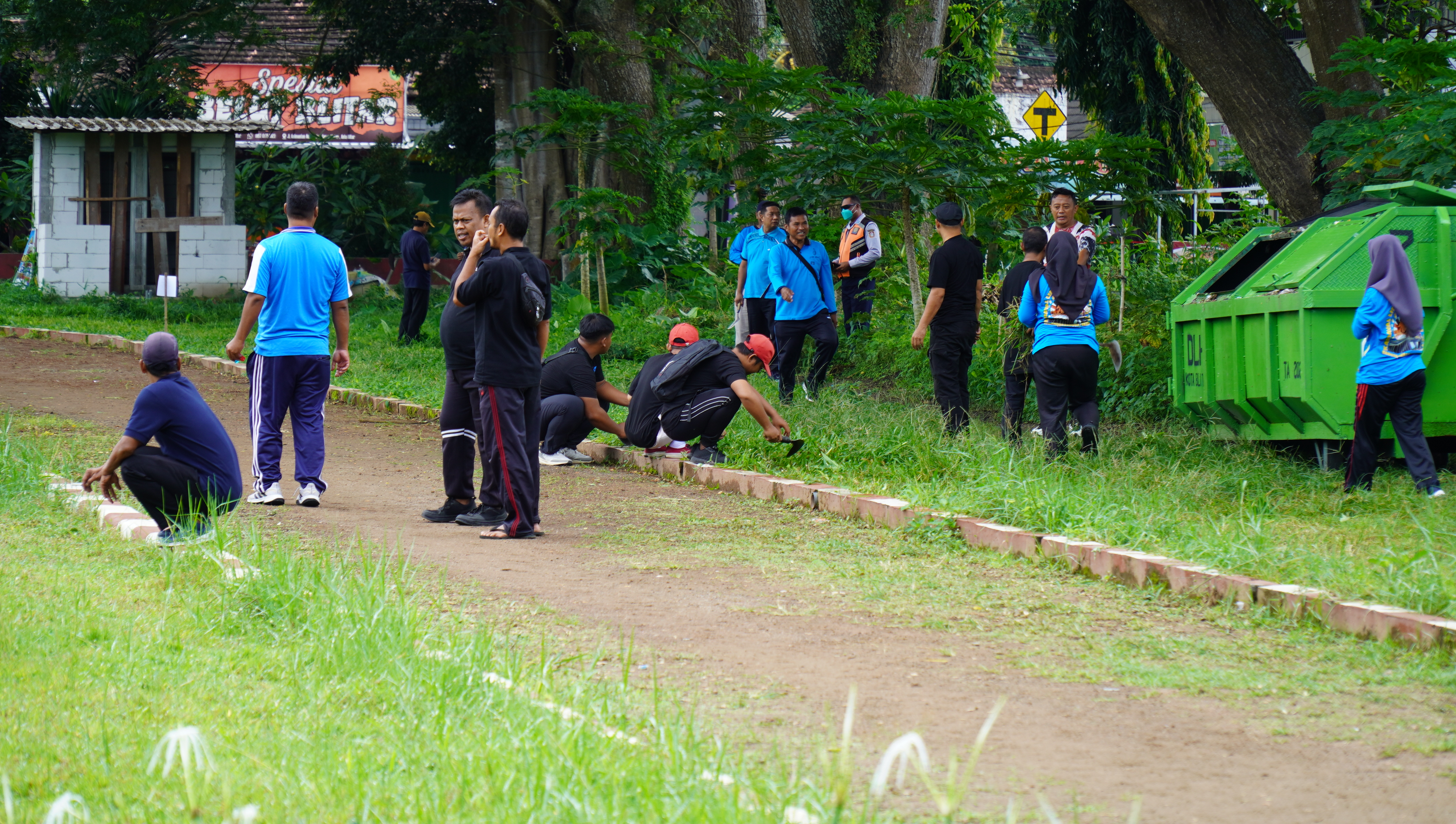 28 November 2025- Bhakti KORPRI untuk Lingkungan Bersih di Lapangan SMAN 1, lap.Kepanjenkidul, Lap.Tanjungsari