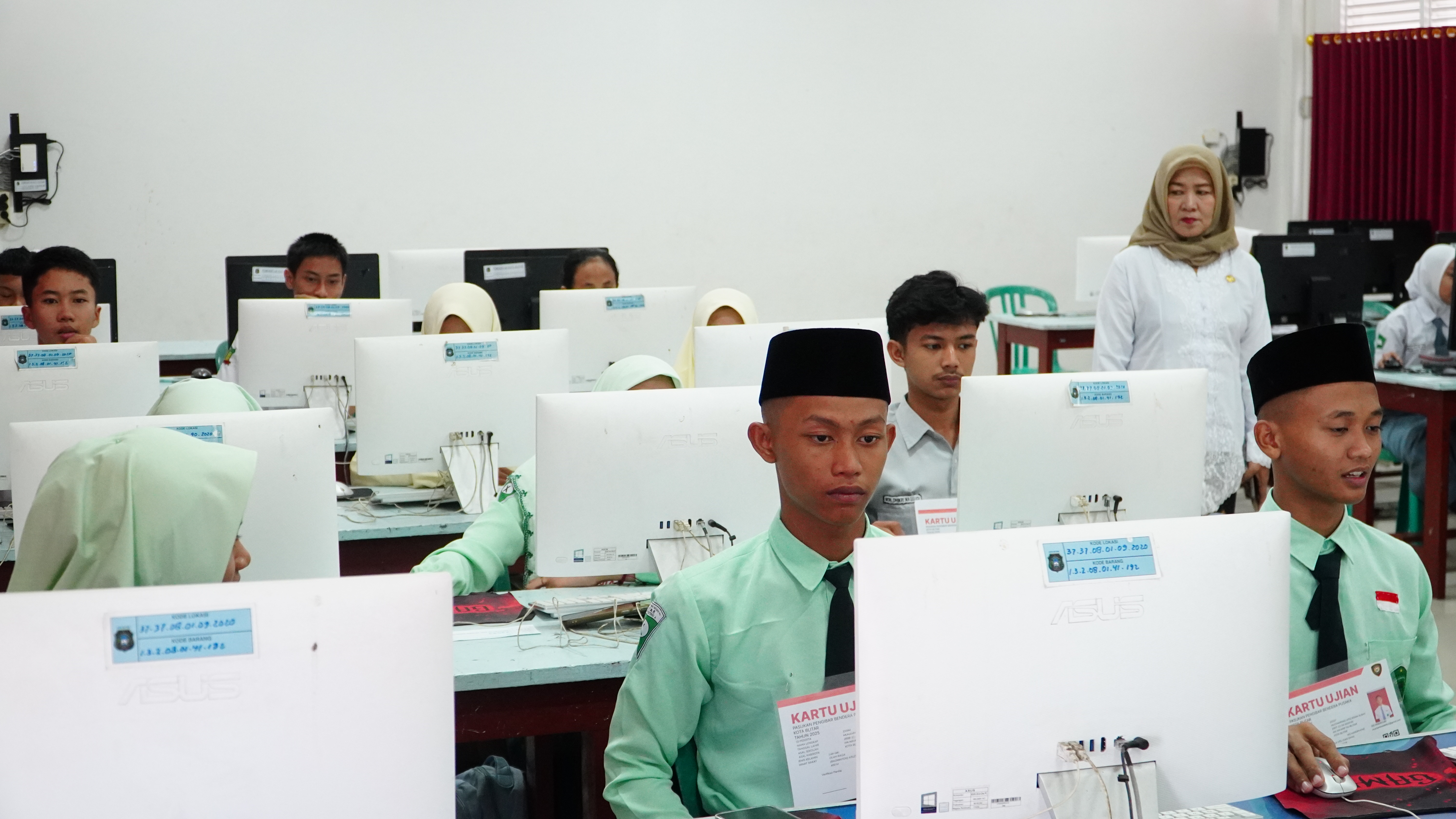 Tes TIU &amp;amp; TWK Calon PASKIBRAKA KOTA BLITAR 2025 di SMP 3 &amp;amp; SMP 7
