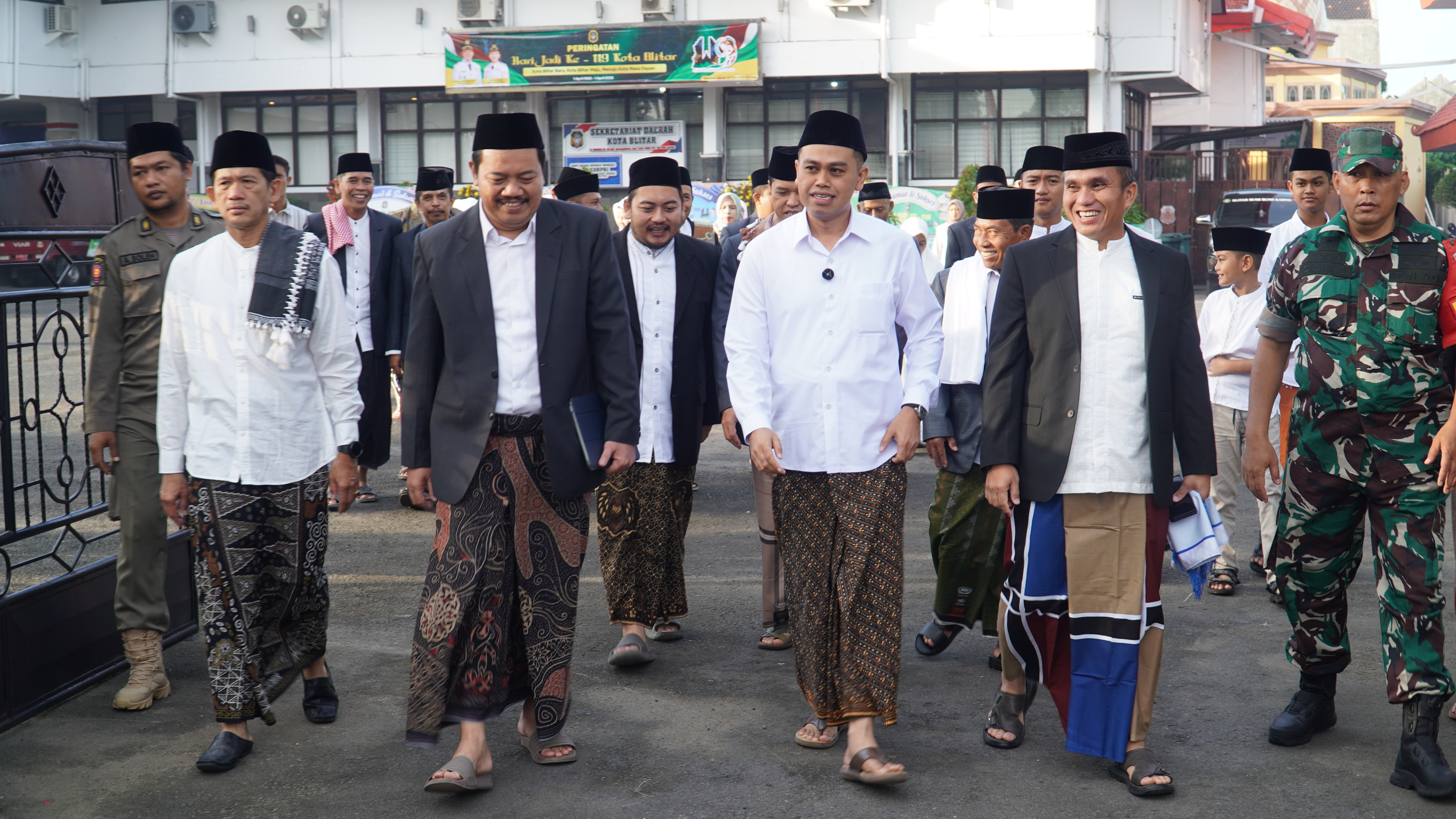 31 Maret 2025 - Pelaksanaan SHOLAT IDUL FITRI 1SYAWAL 1446 H di Masjid Agung Kota Blitar