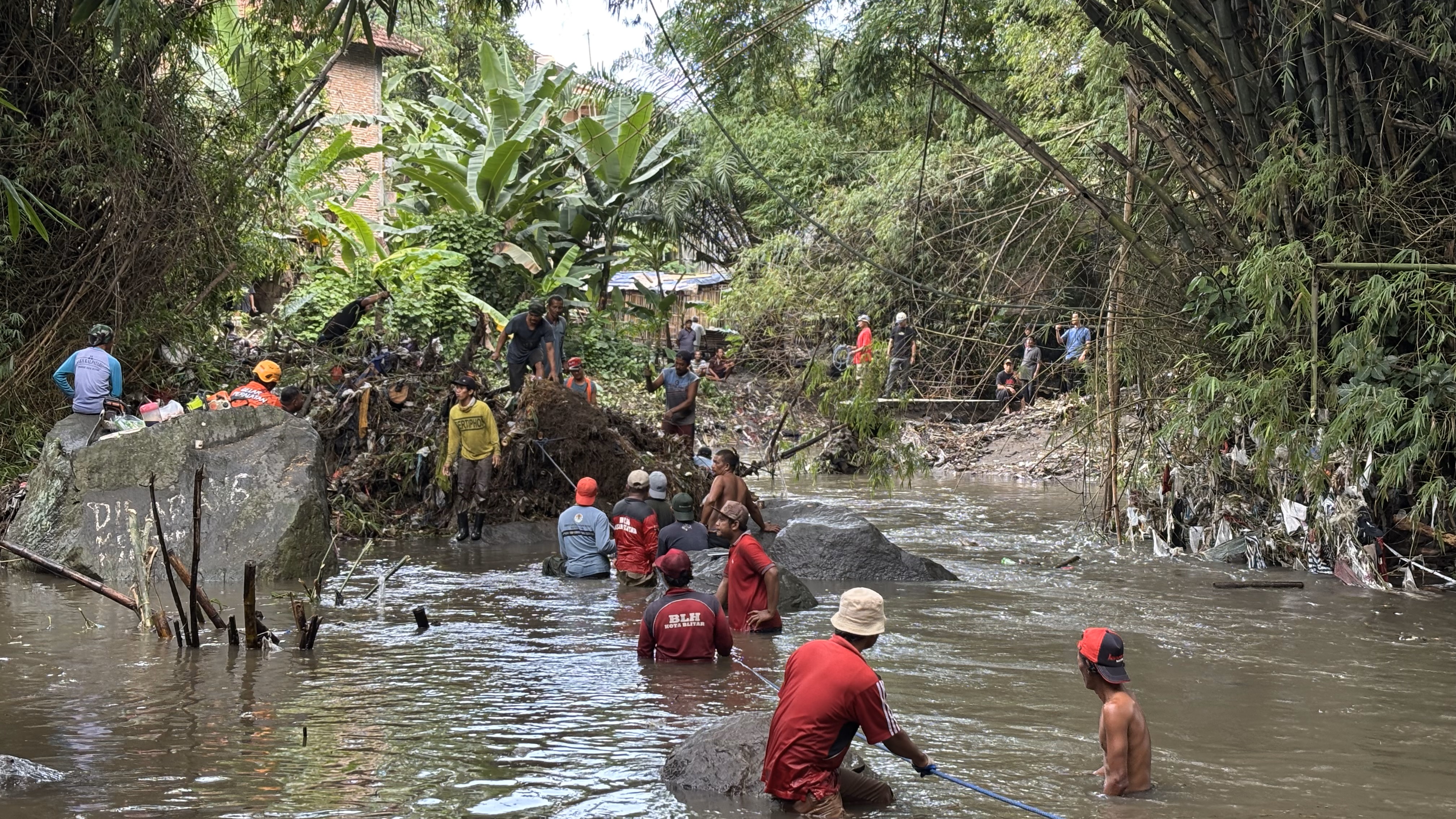 22 November 2025 - Kerja Bhakti Kali Lahar di Jati Sukorejo