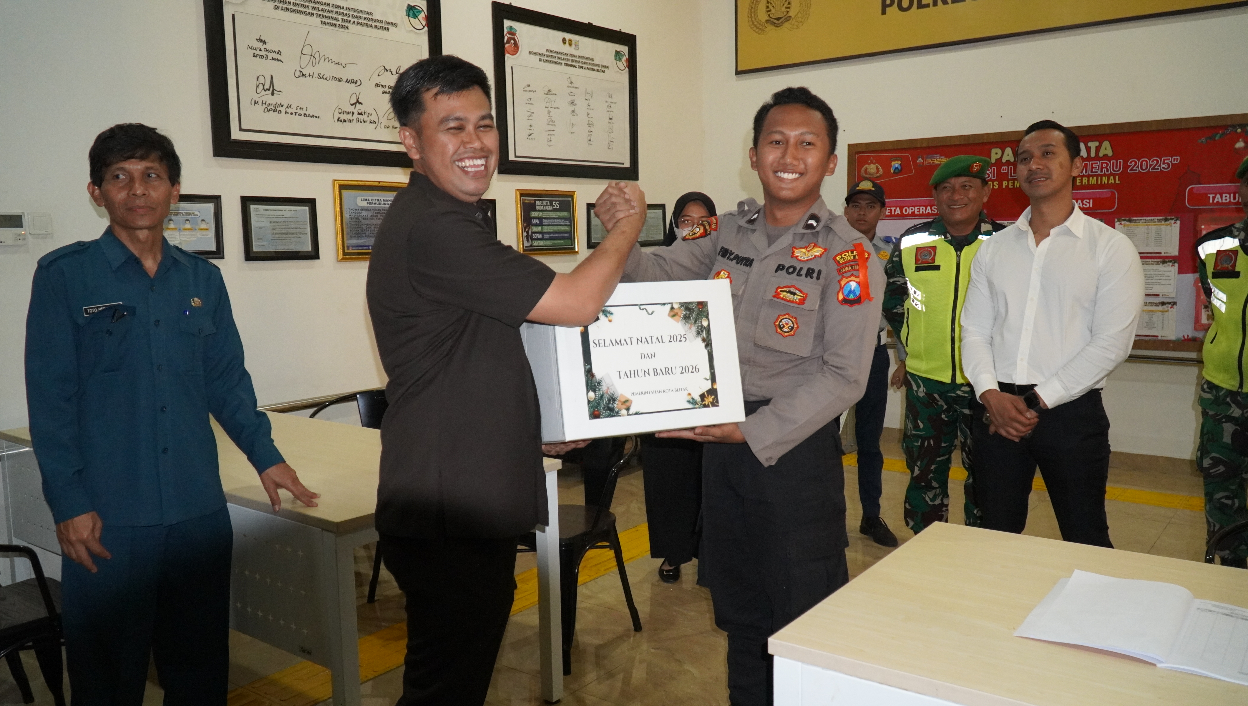 24 Desember 2025 Kunjungan Walikota dan Forkopimda ke Pos Pengamanan Terminal Patria, PIPP dan Pos Aloon2