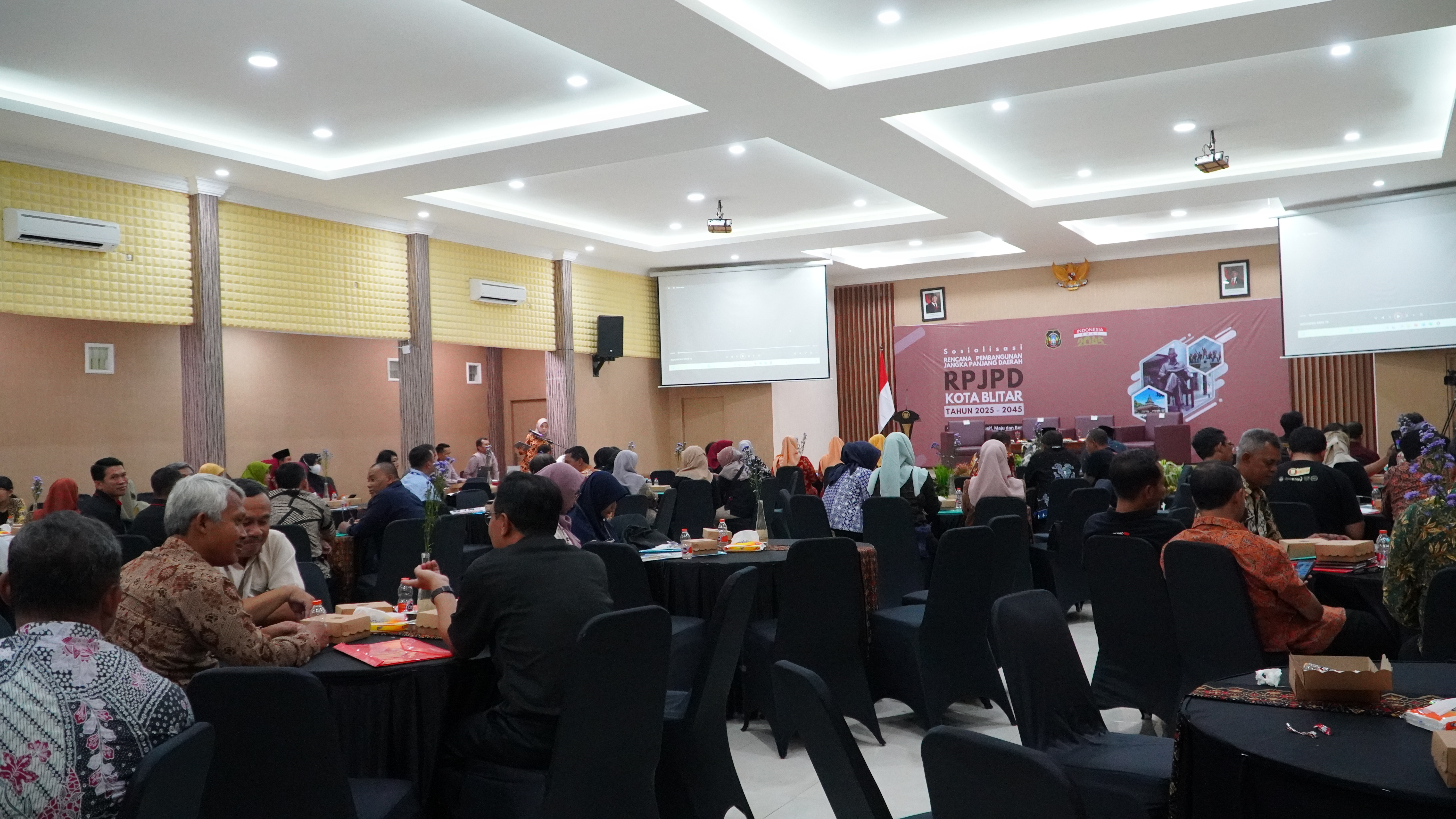 6 Desember 2024 - Sosialisasi RPJPD Kota Blitar Tahun 2025-2045