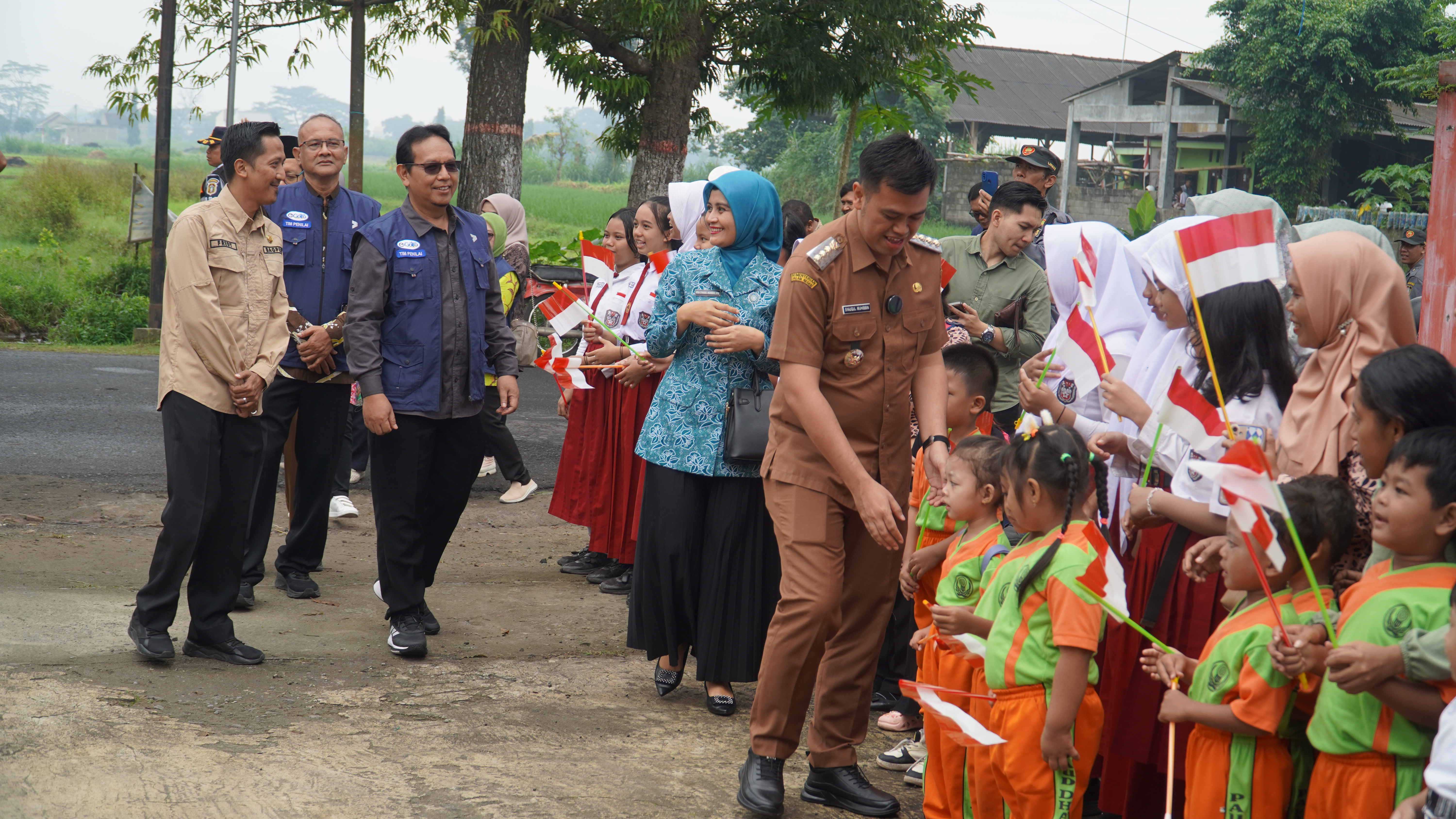 27 Mei 2025 - Penerimaan Tim Verifikasi Lapangan Gotong Royong di Balai Kelurahan Pakunden