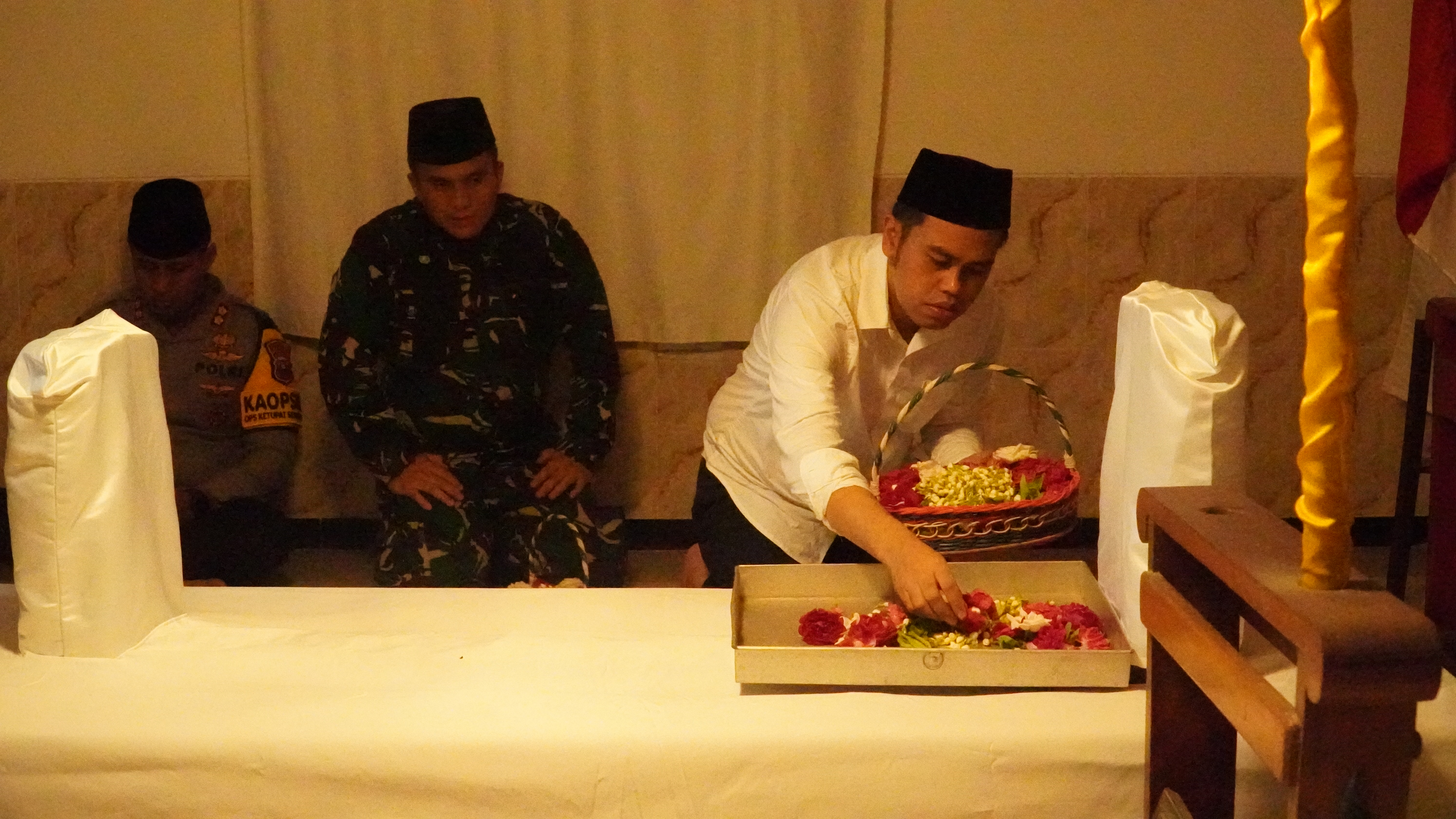 26 Maret 2025 - Ziarah Peringatan HARI JADI K-119 Kota Blitar (MBK, Mbah BENDO, Makam Pangeranan, Makam Gantung, Aryo Blitar)