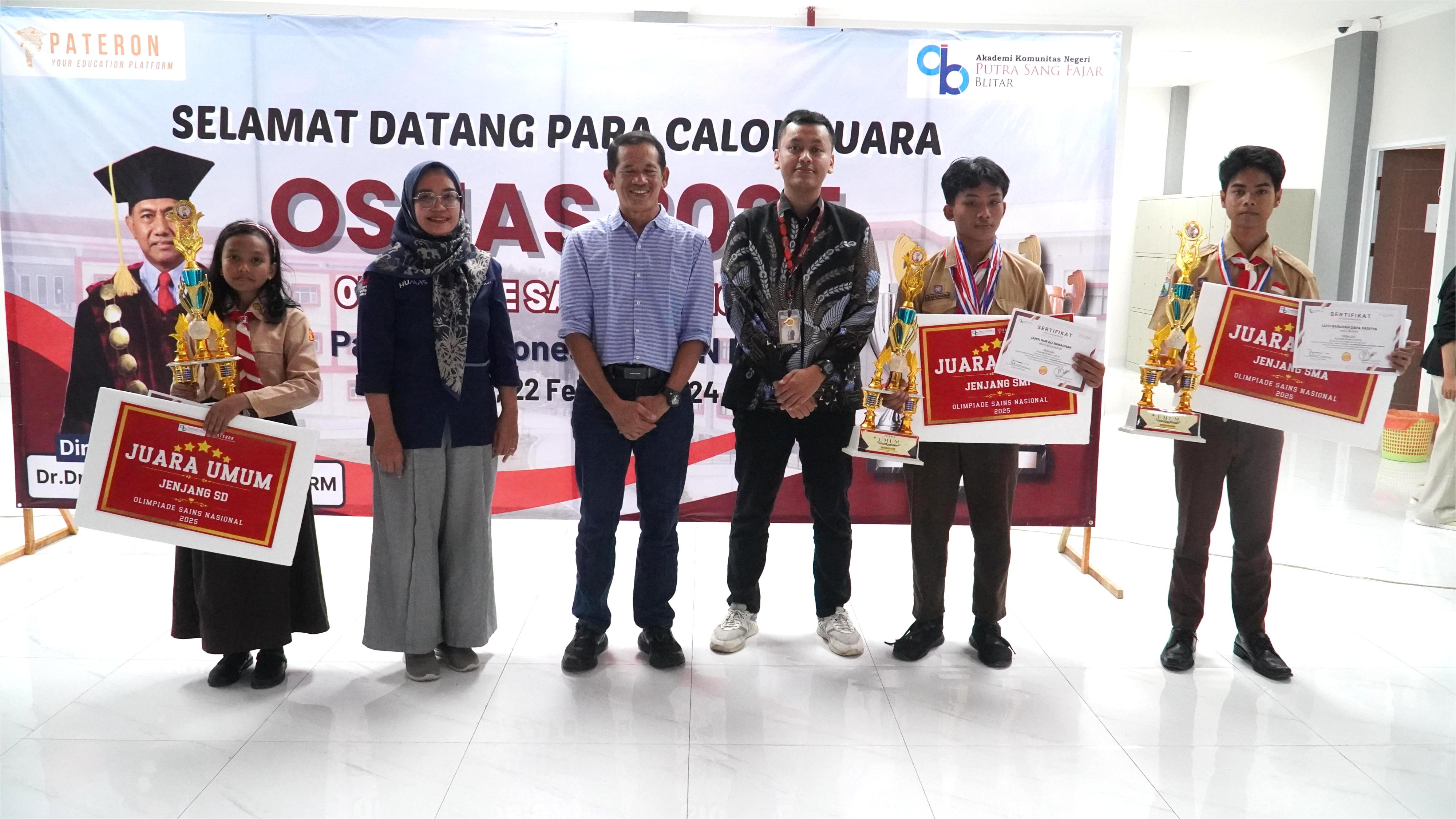 22 Februari 2025 - Penutupan OSNAS 2025 (Olimpiade Sains Nasional) Pateron Indonesia x AKN Blitar di Aula Terbuka Kampus AKN Blitra