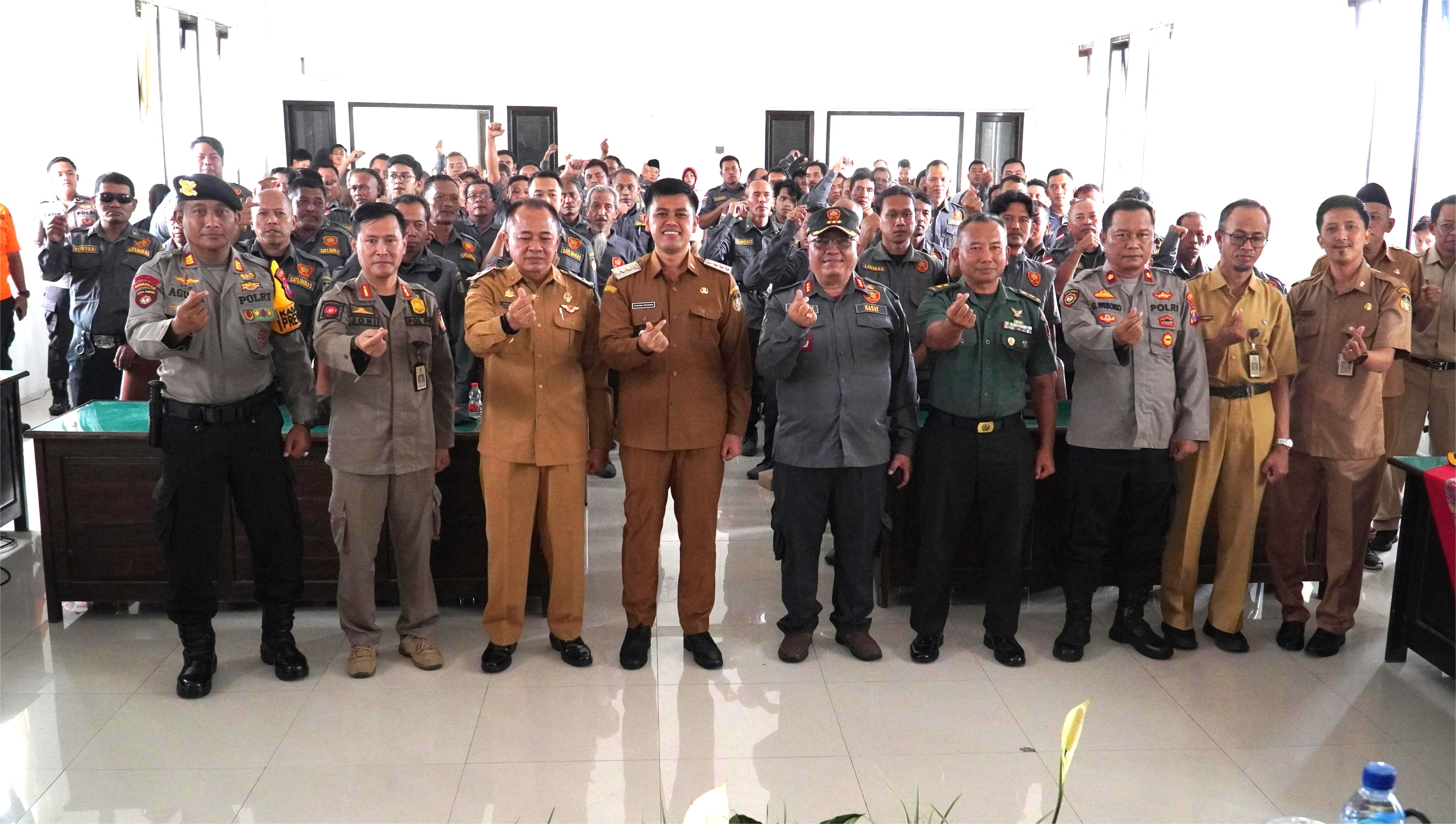 24 November 2025- Bimtek Kesiapsiagaan Agg.Satlinmas dalam menhadapi bencana Hidrometeorologi