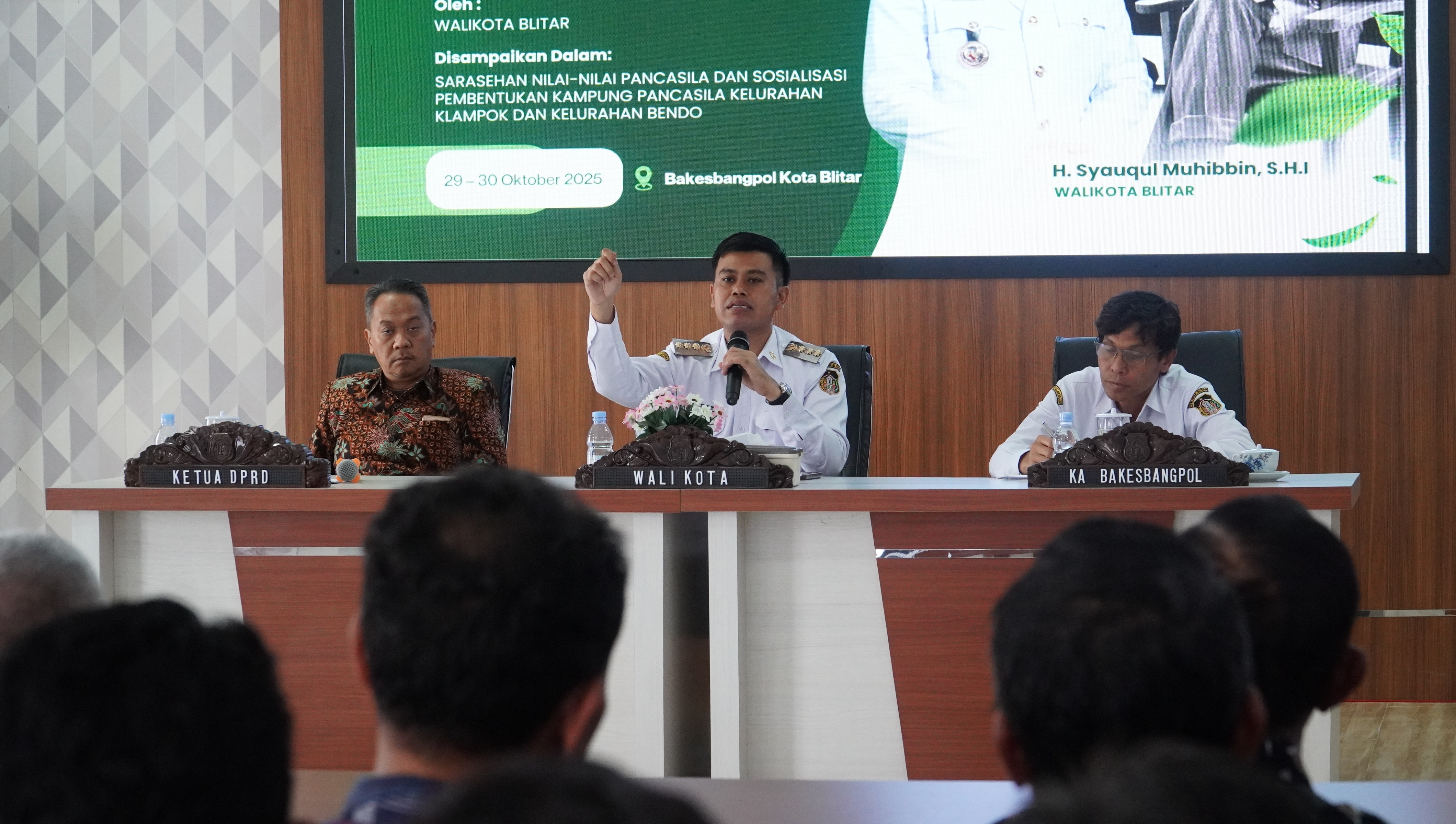 29 Oktober 2025 - Sarasehan Nilai-nilai PANCASILA dan Wawasan Kebangsaan kepada Tokoh Masyarakat Kelurahan Klampok di Aula Kesbangpol