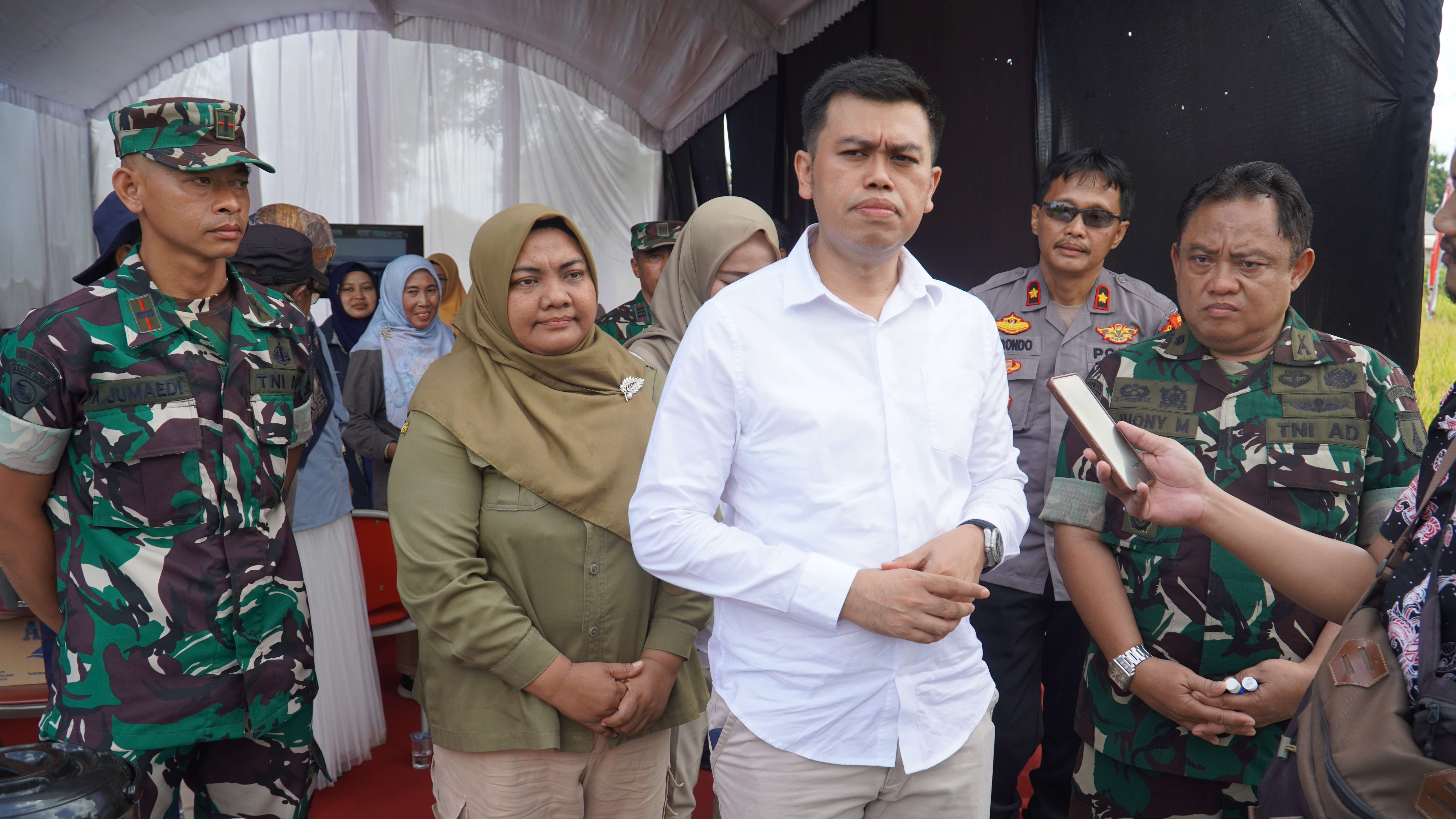 7 April 2025 - Zoom Meeting PANEN RAYA PADI SERENTAK di 14 PROVINSI di Indonesia bersama PRESIDEN RI di area persawahan  Jl.Karimata Kel.Sananwetan