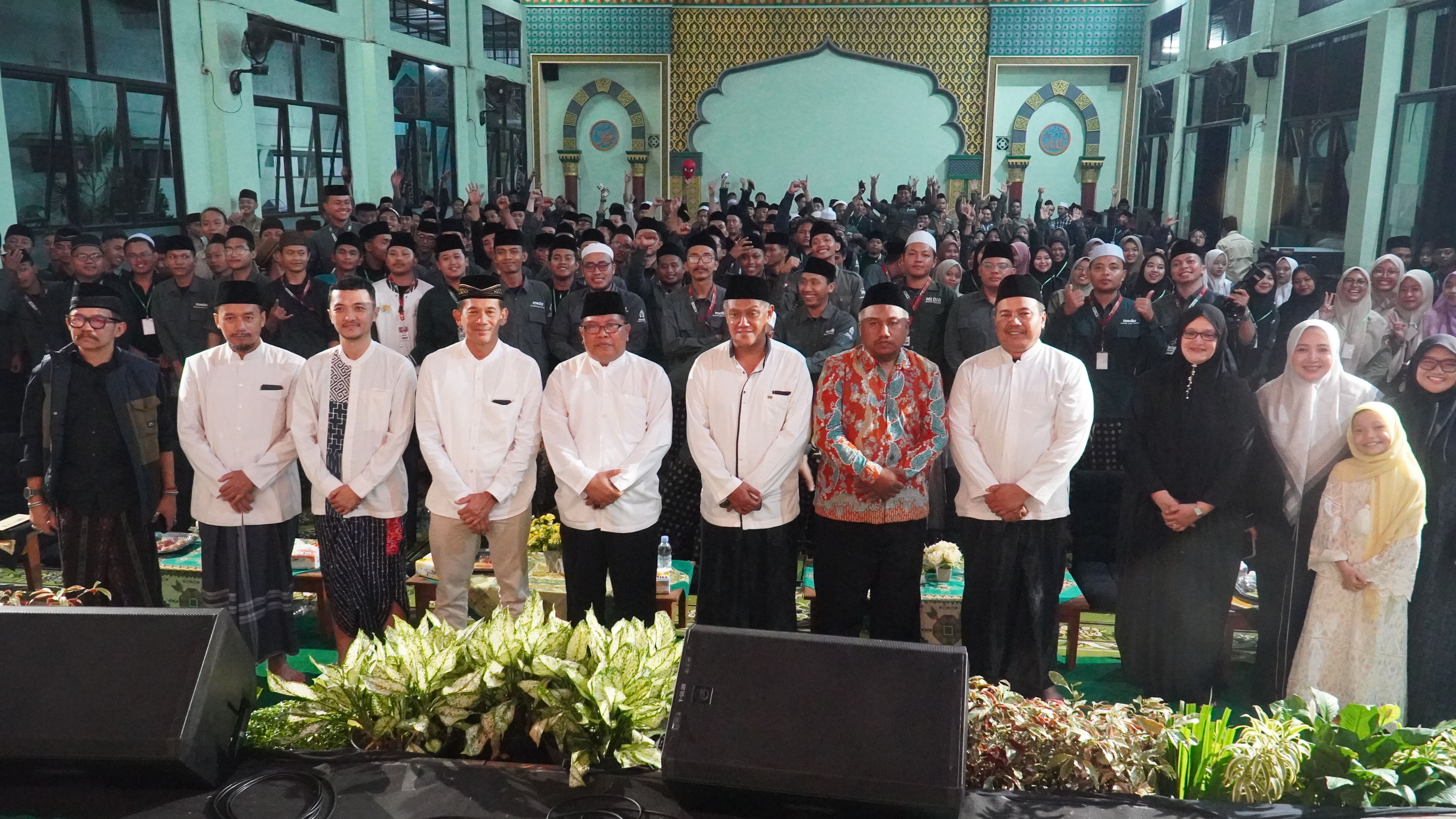 27 Desember 2024 - Malam Anugerah Piala MPJ  (MEDIA PONDOK JATIM ) Tahun 2024 di PP Bustanul Muta&amp;#039;allimin &amp;amp; PP Al.Muhsin kt Blitar