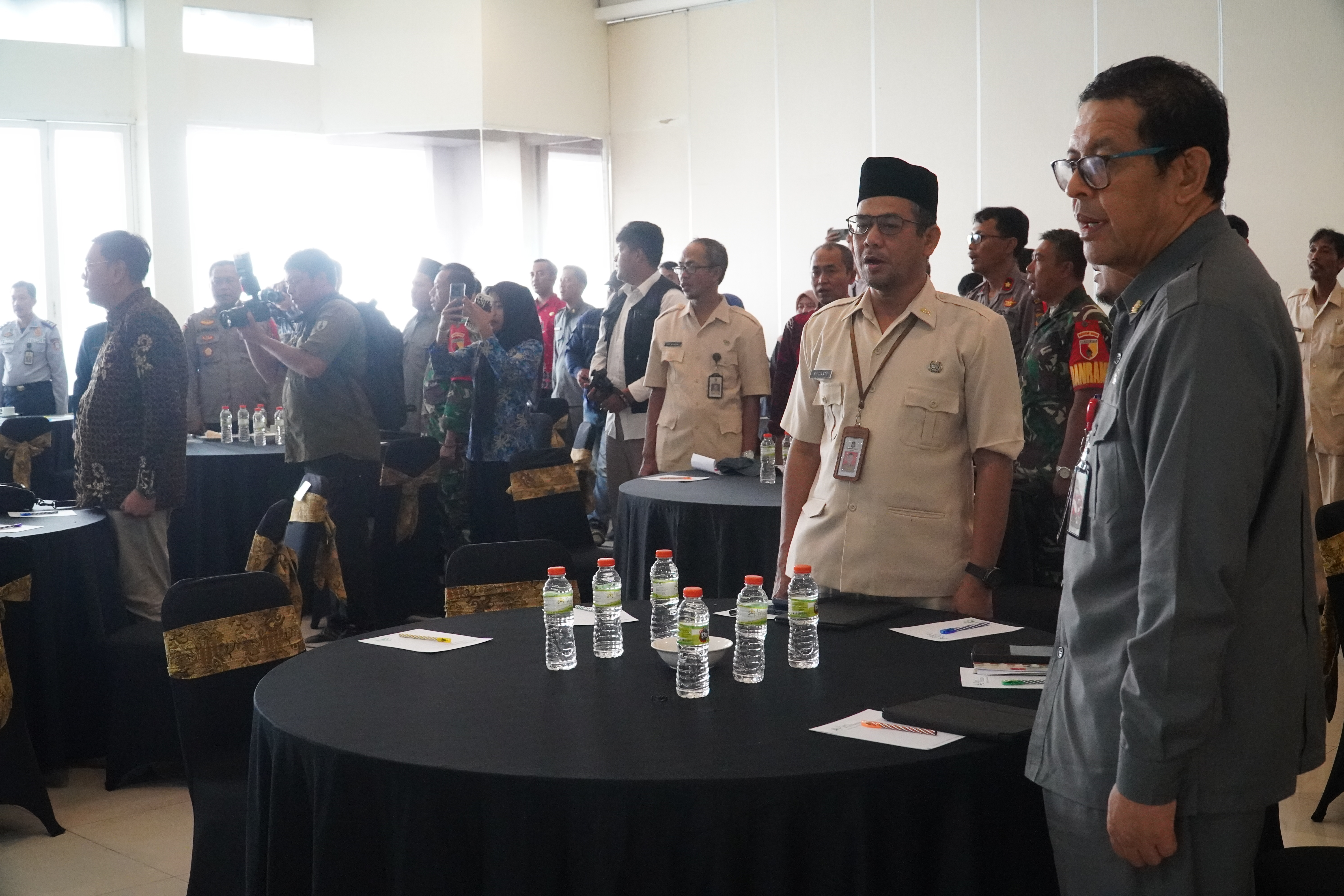 21 November 2024 - Rakor Kesiapan PILKADA SERENTAK Tahun 2024 di Ruang LELY Hotel PP