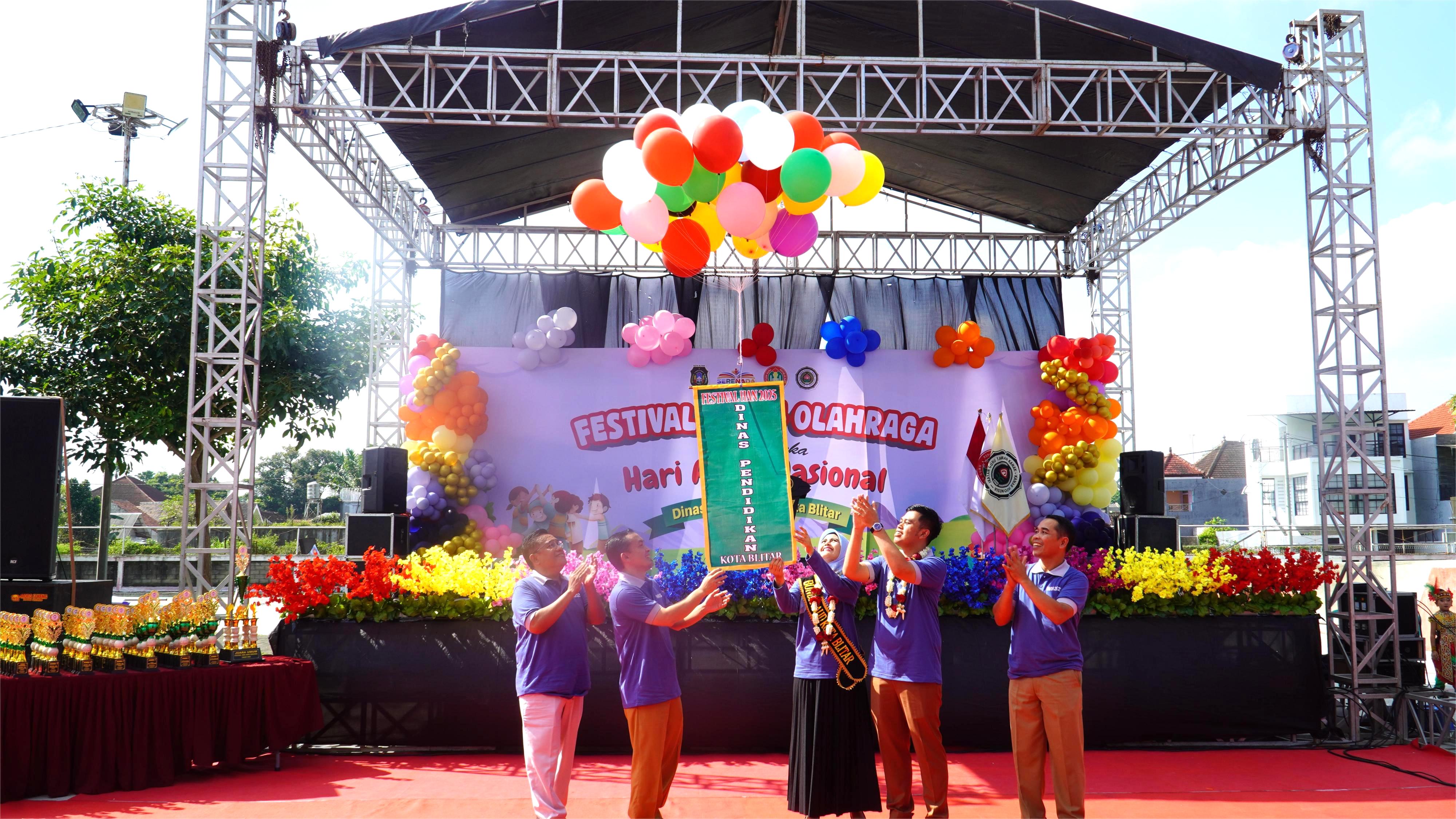 3 Juni 2025 - Peringatan Hari Anak Nasional Ke-41 Tahun 2025 di Sport Center Kota Blitar